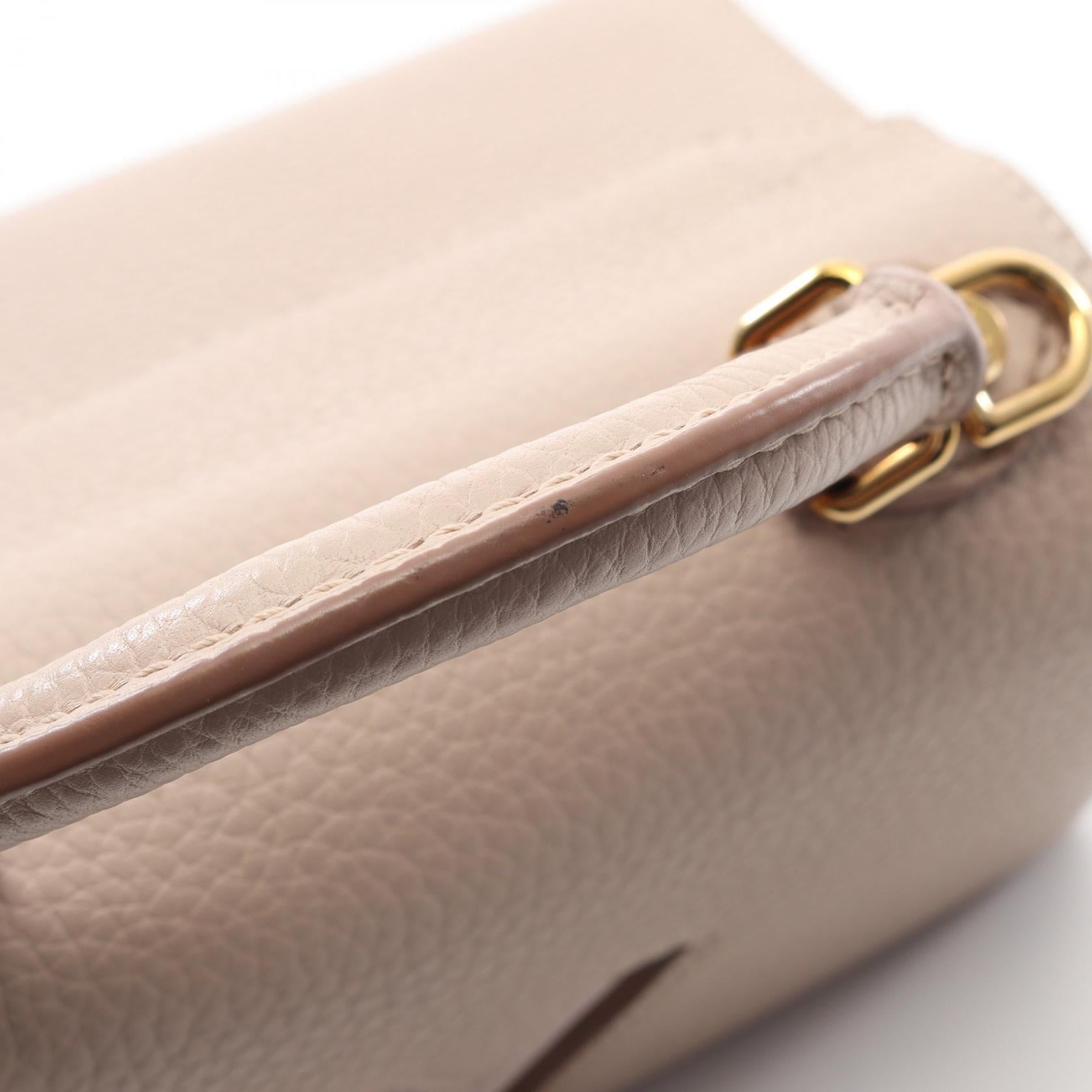 ルイヴィトン ツイスト ワンハンドル BB バッグ