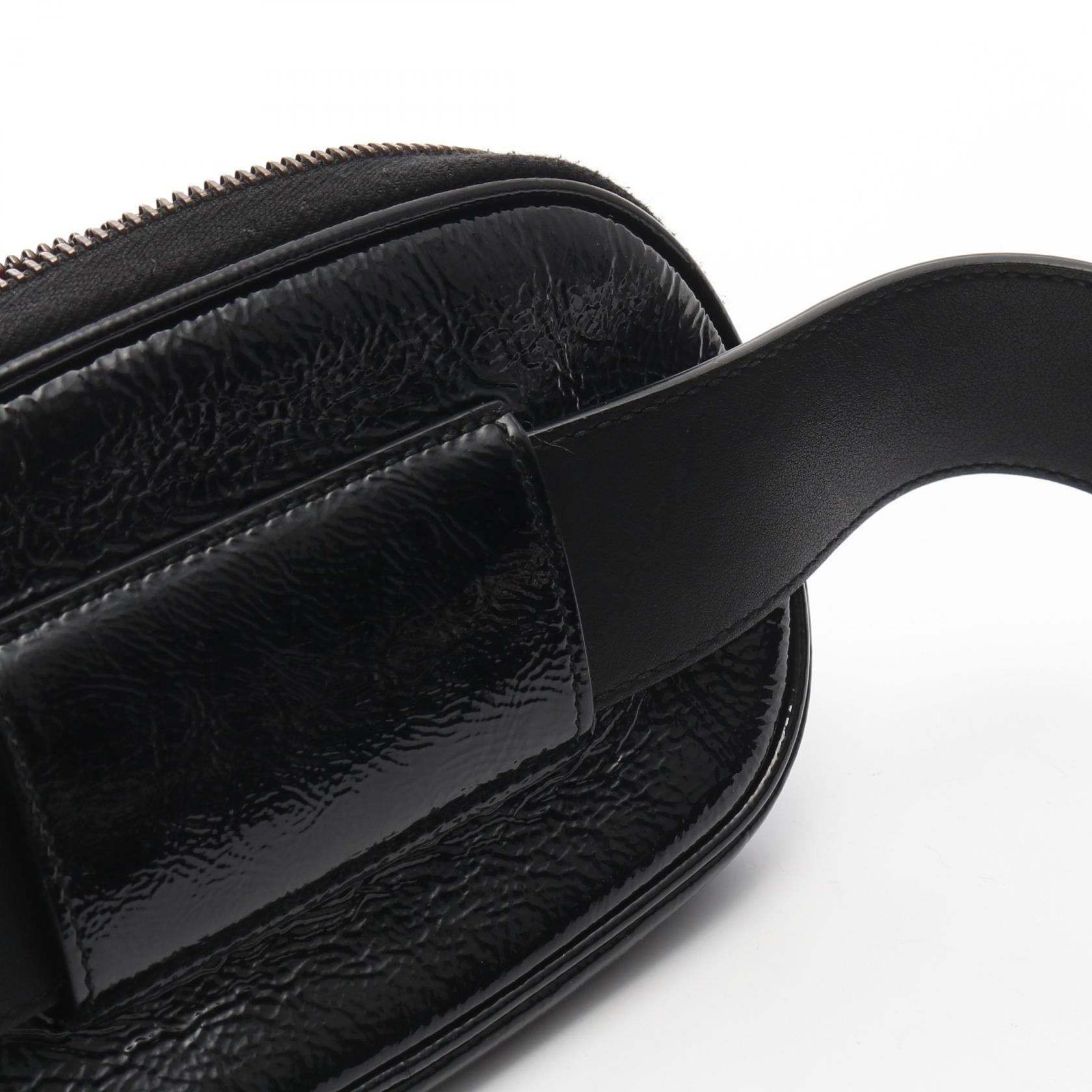 グッチ ゲームパッチロゴ パテントレザー ベルトバッグ