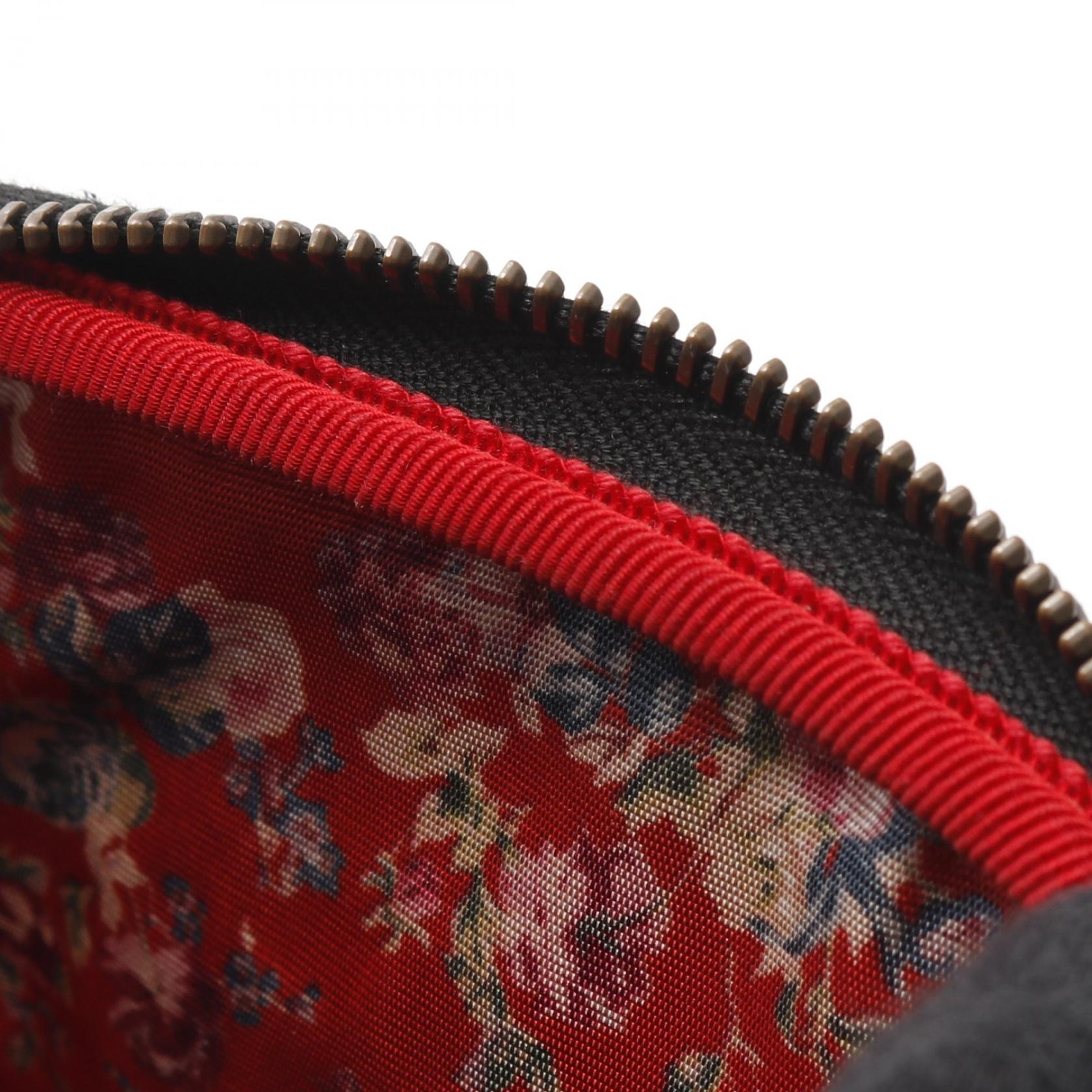 グッチ ゲームパッチロゴ パテントレザー ベルトバッグ