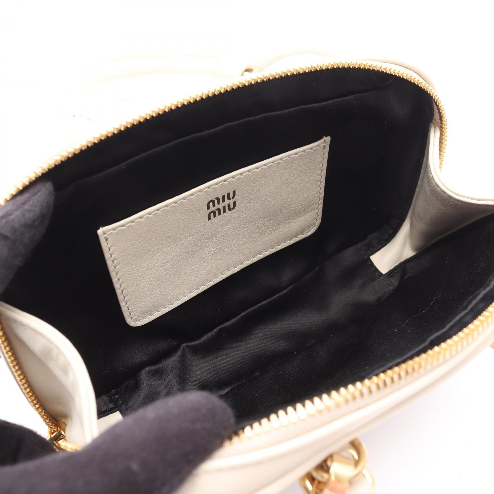 ミュウミュウ SOFTY PADDED レザー2WAYバッグ