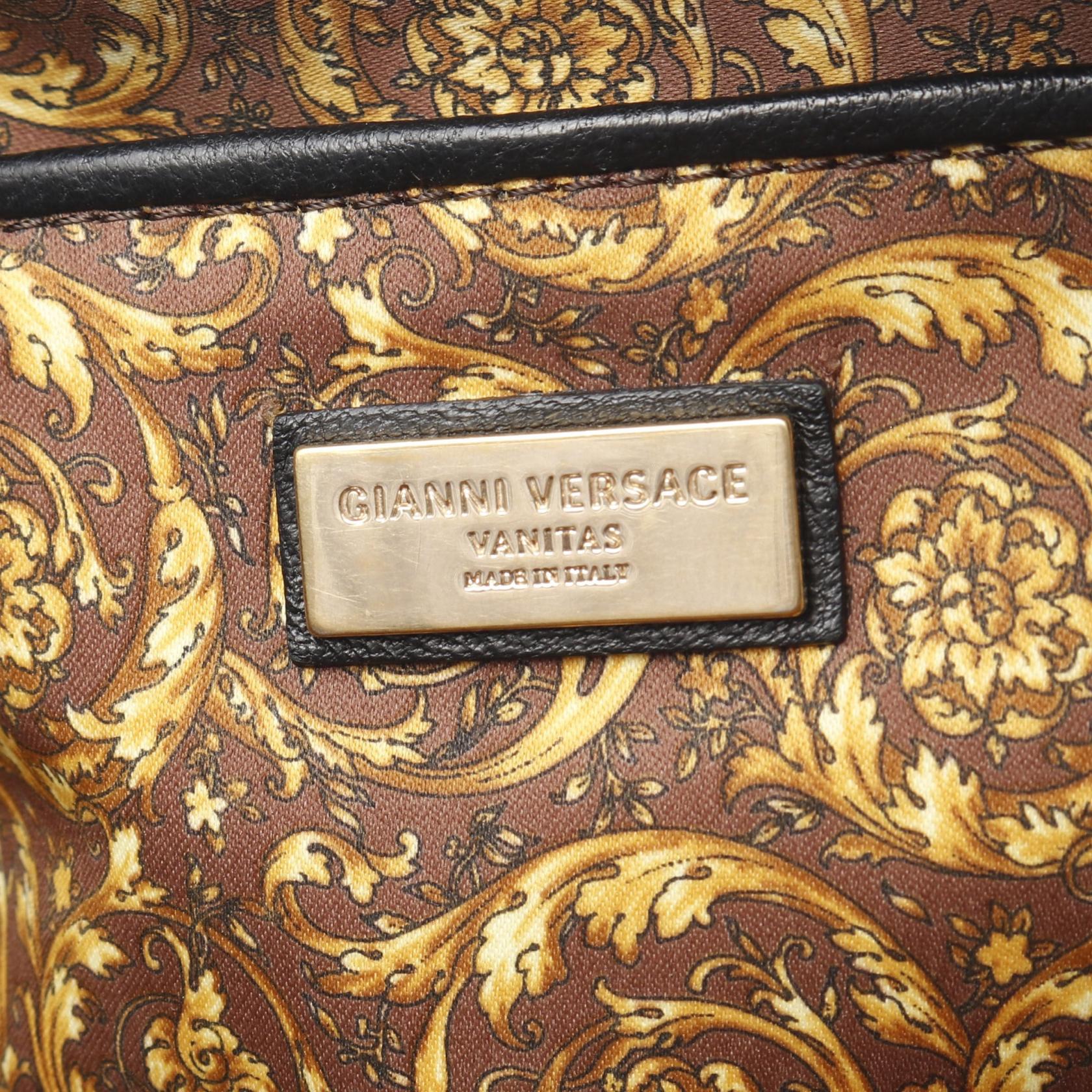 ジャンニ ヴェルサーチ レザー ショルダー バッグ