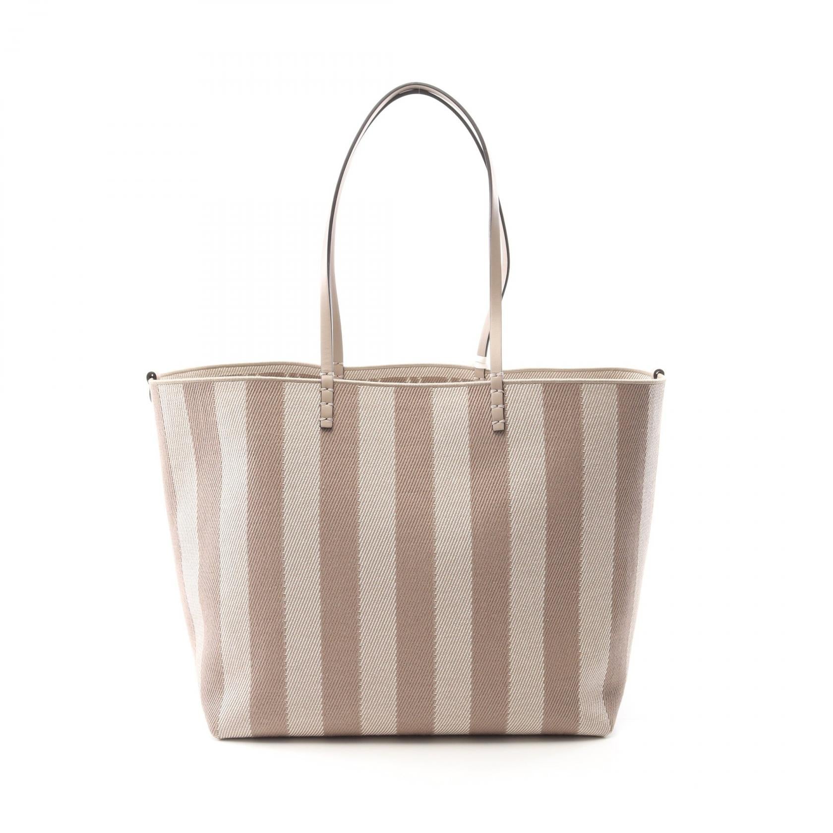 フェンディ LARGE ROLL トートバッグ