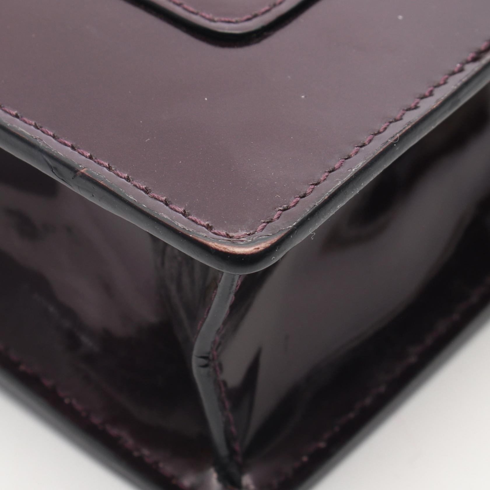 ブルガリ セルペンティ フォーエバー パテントレザー ショルダーバッグ