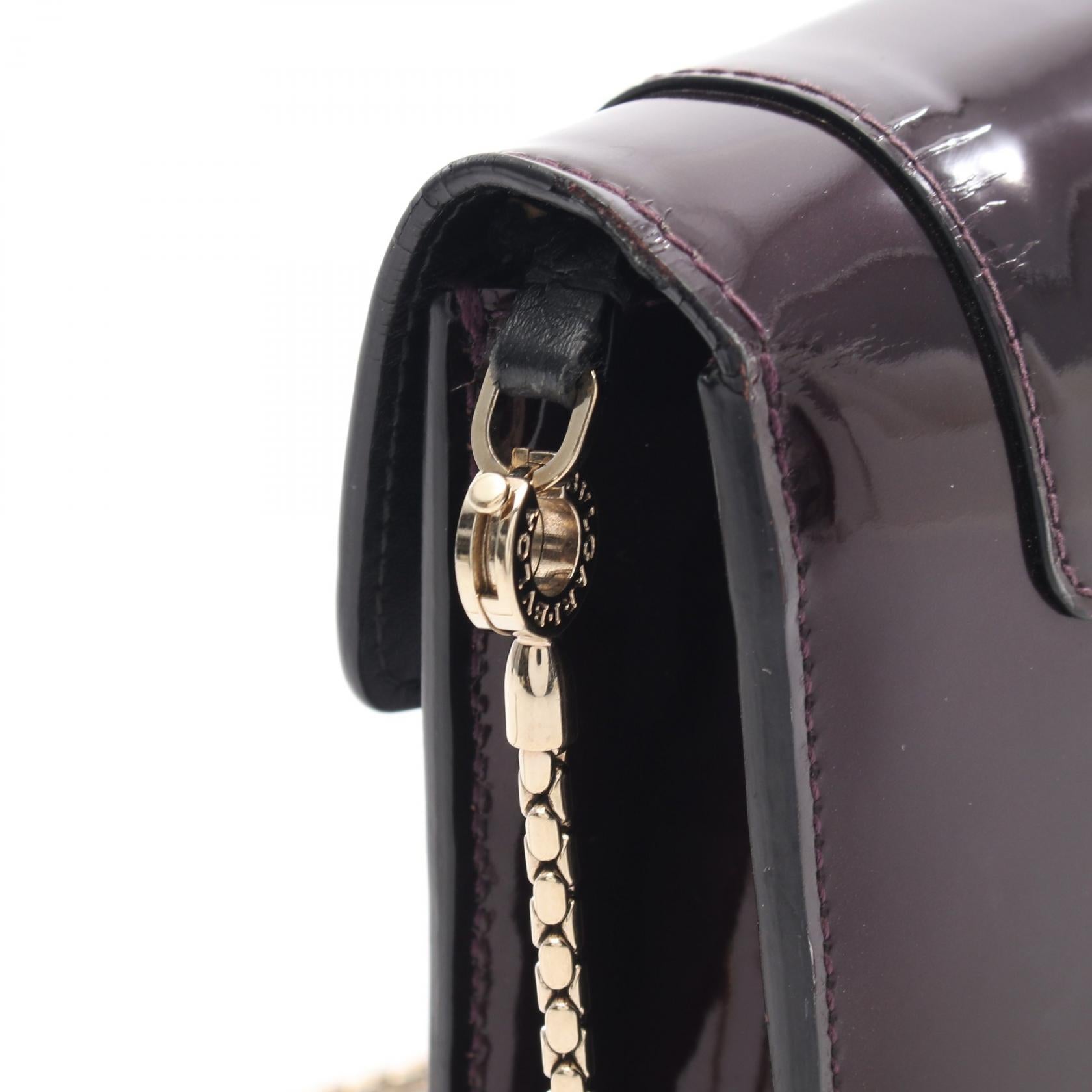 ブルガリ セルペンティ フォーエバー パテントレザー ショルダーバッグ