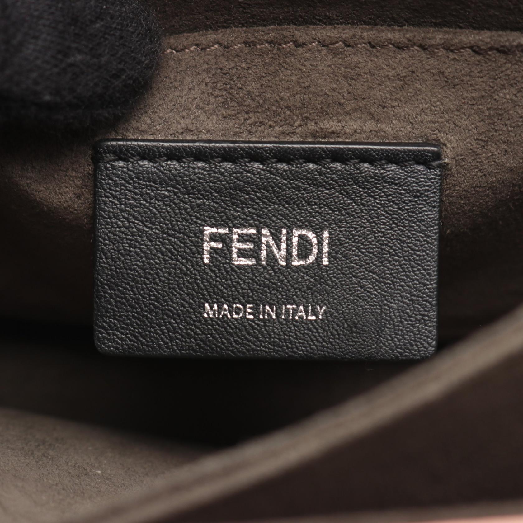 フェンディ MINI KAN I レザーショルダーバッグ