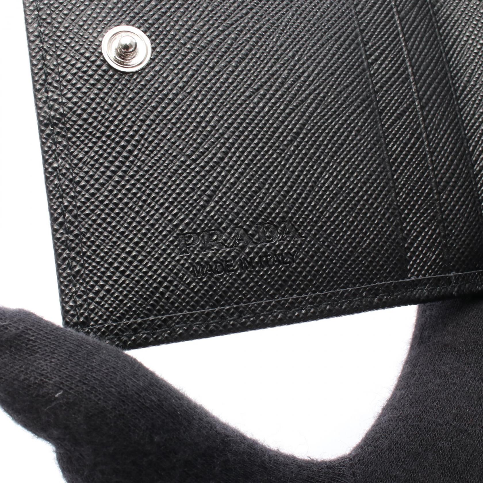 プラダ ナイロン レザー二つ折り財布