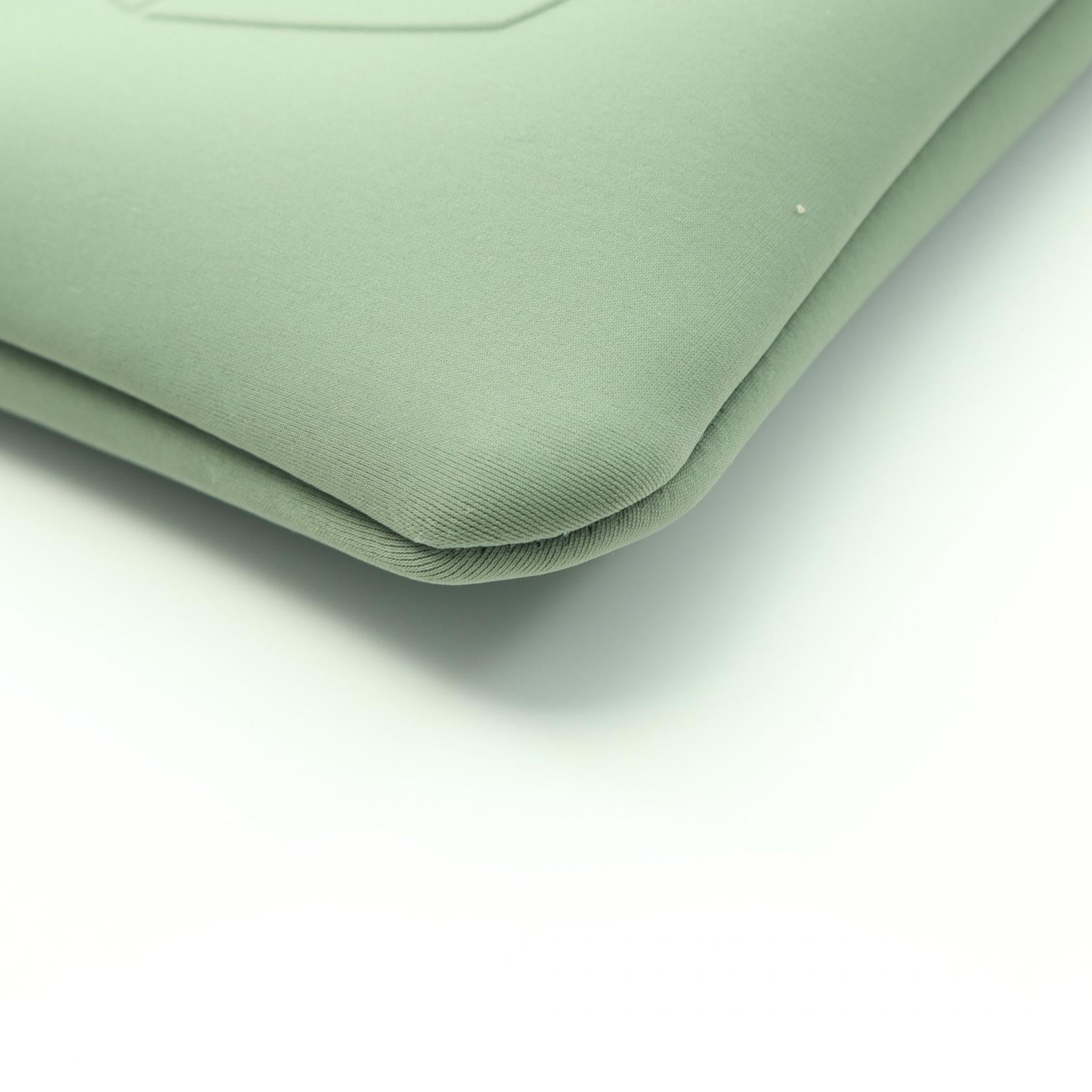 エルメス ネオベイン タラサ PM ネオプレン ポーチ