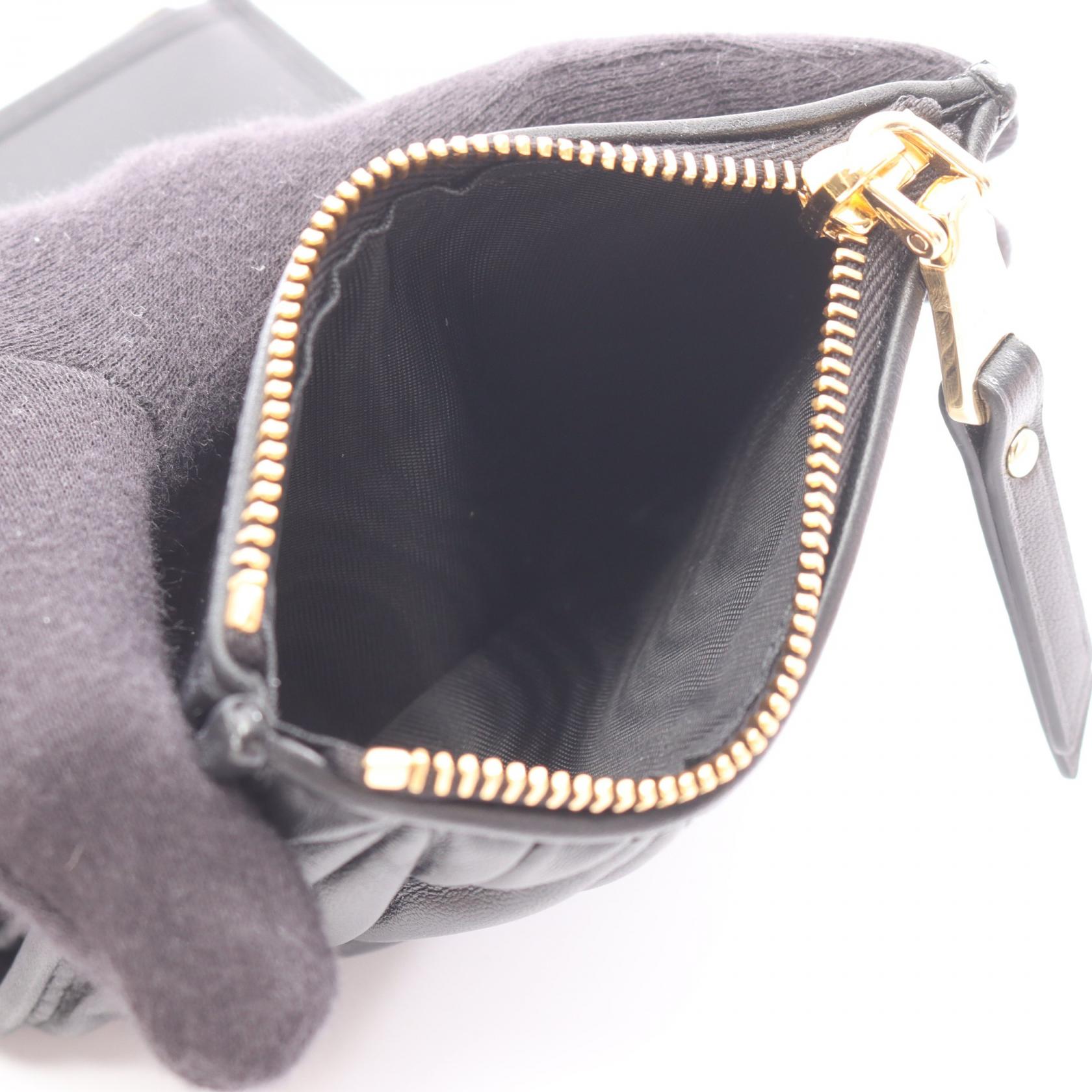 ミュウミュウ MATELASSE MIU レザー二つ折り財布