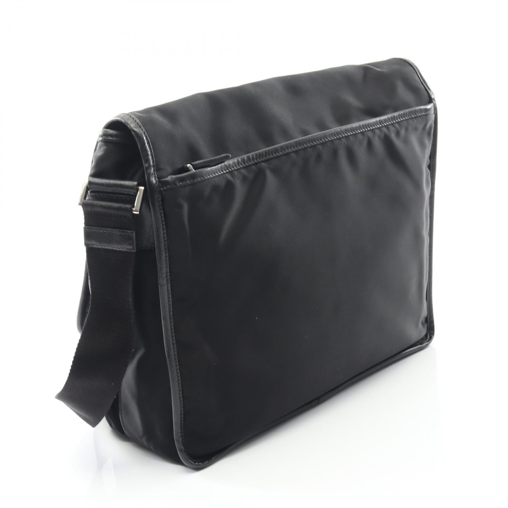 プラダ TESSUTO SAFFIANO ショルダーバッグ