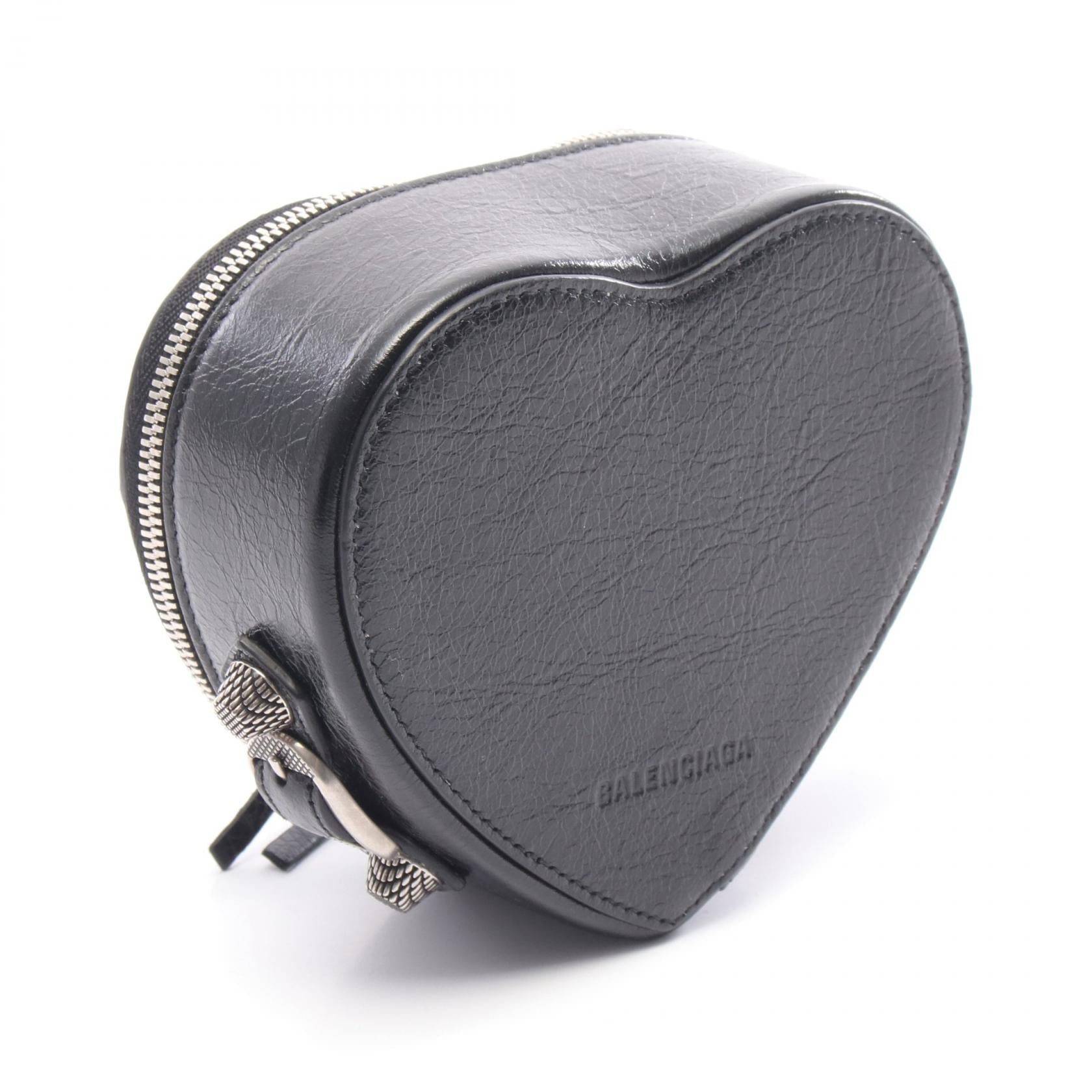 バレンシアガ LE CAGOLE HEART レザーポーチ