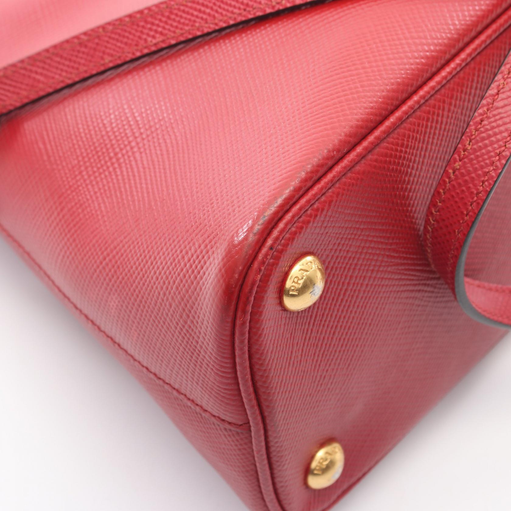 プラダ SAFFIANO CUIR ハンドバッグ
