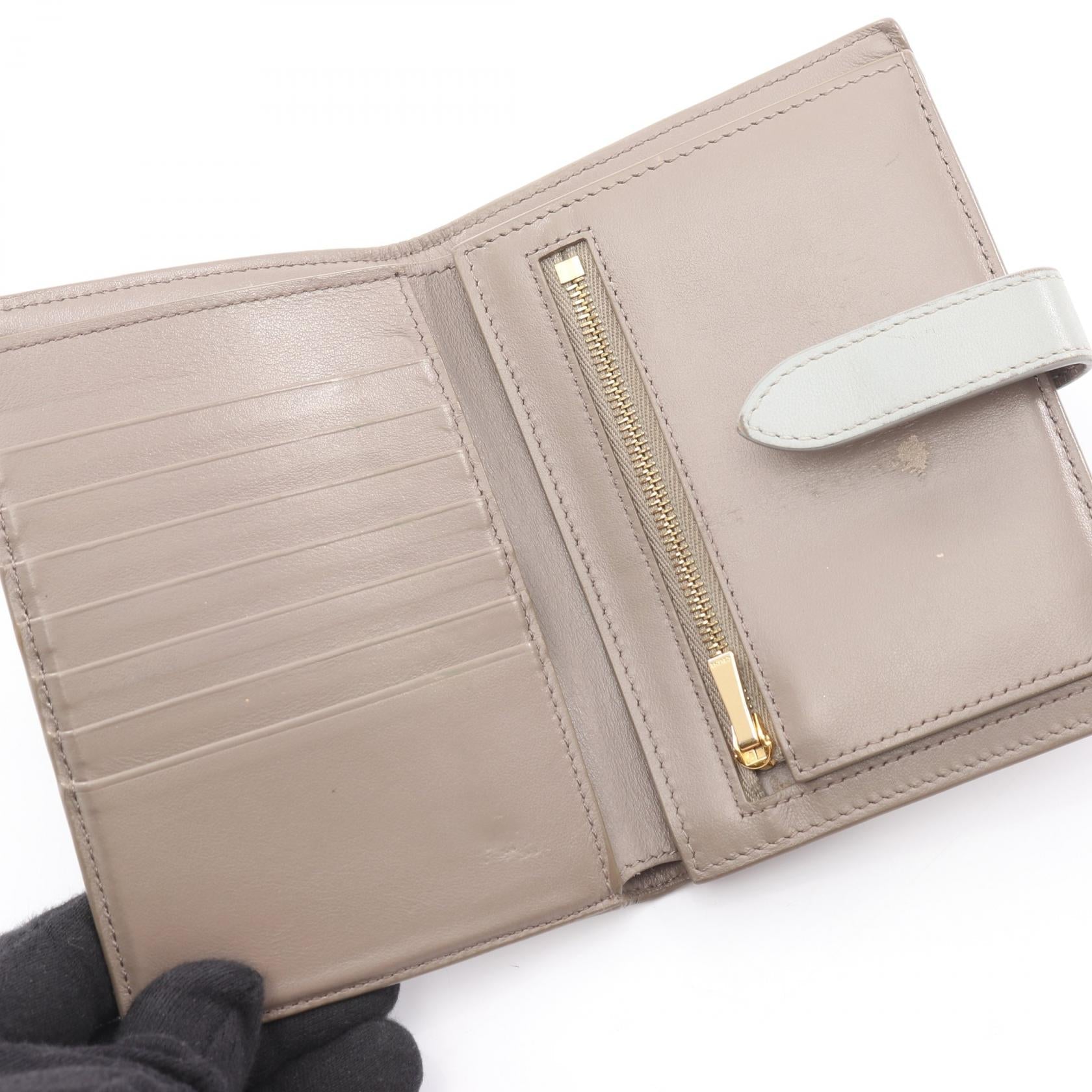 セリーヌ ミディアムストラップウォレット レザー 二つ折り財布