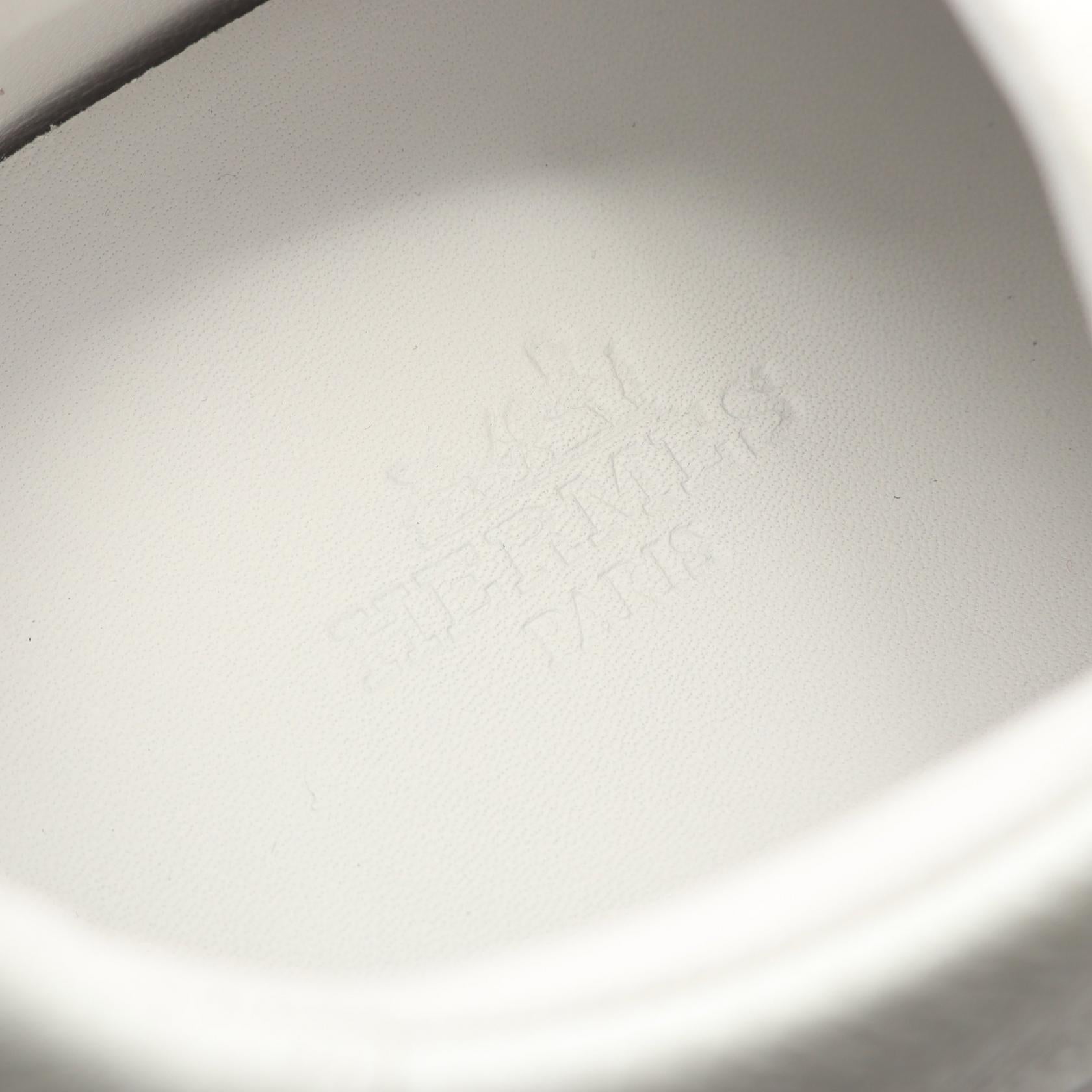 エルメス ブーメラン カーフスニーカー