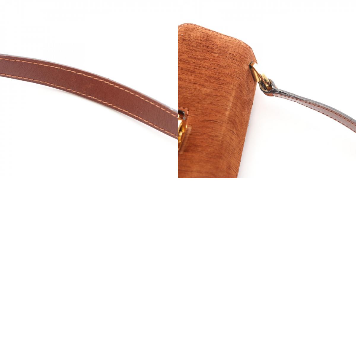 サルヴァトーレ フェラガモ スエードショルダーバッグ