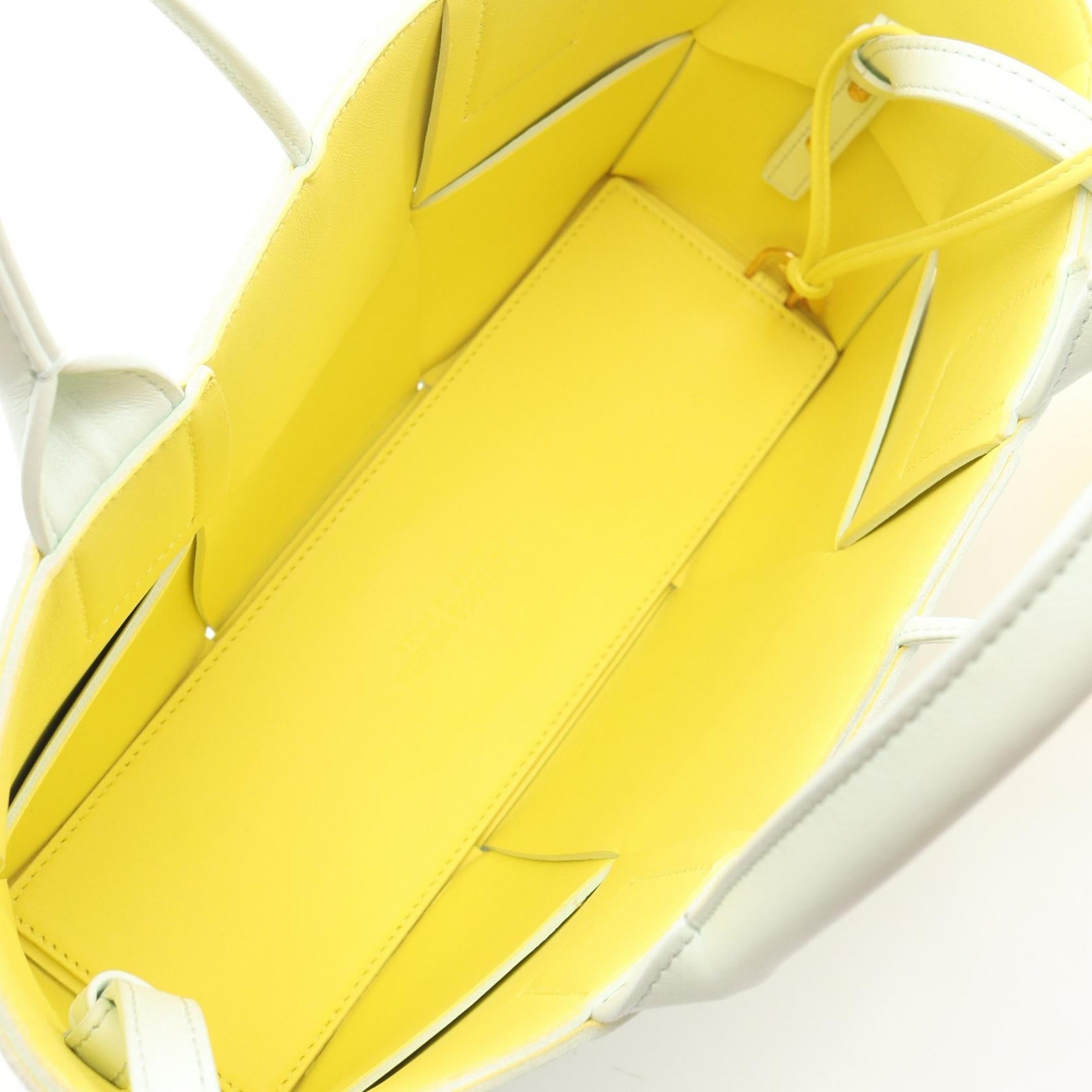 ボッテガヴェネタ ミニアルコ レザートートバッグ