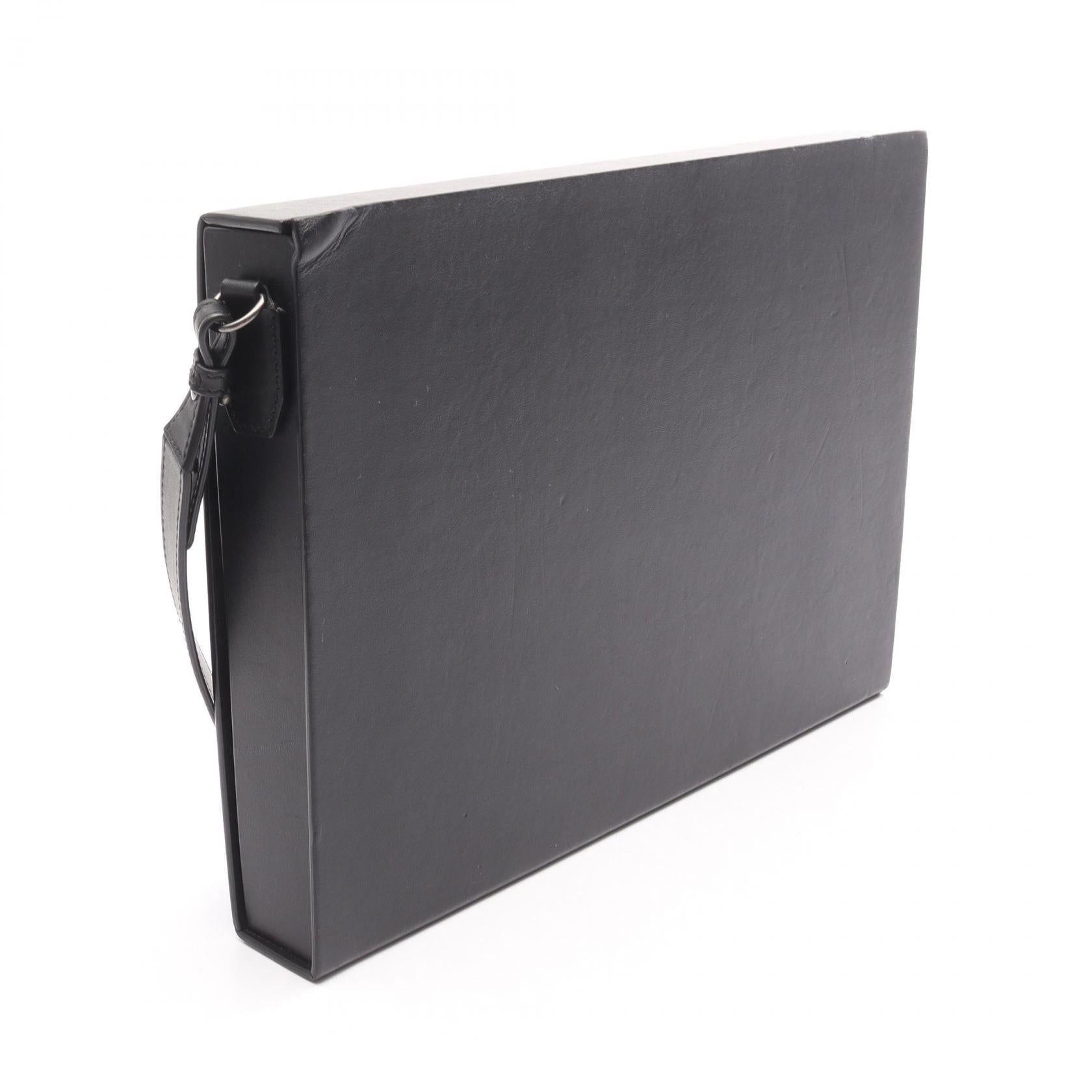 フェンディ Messenger Box Bag レザーショルダーバッグ