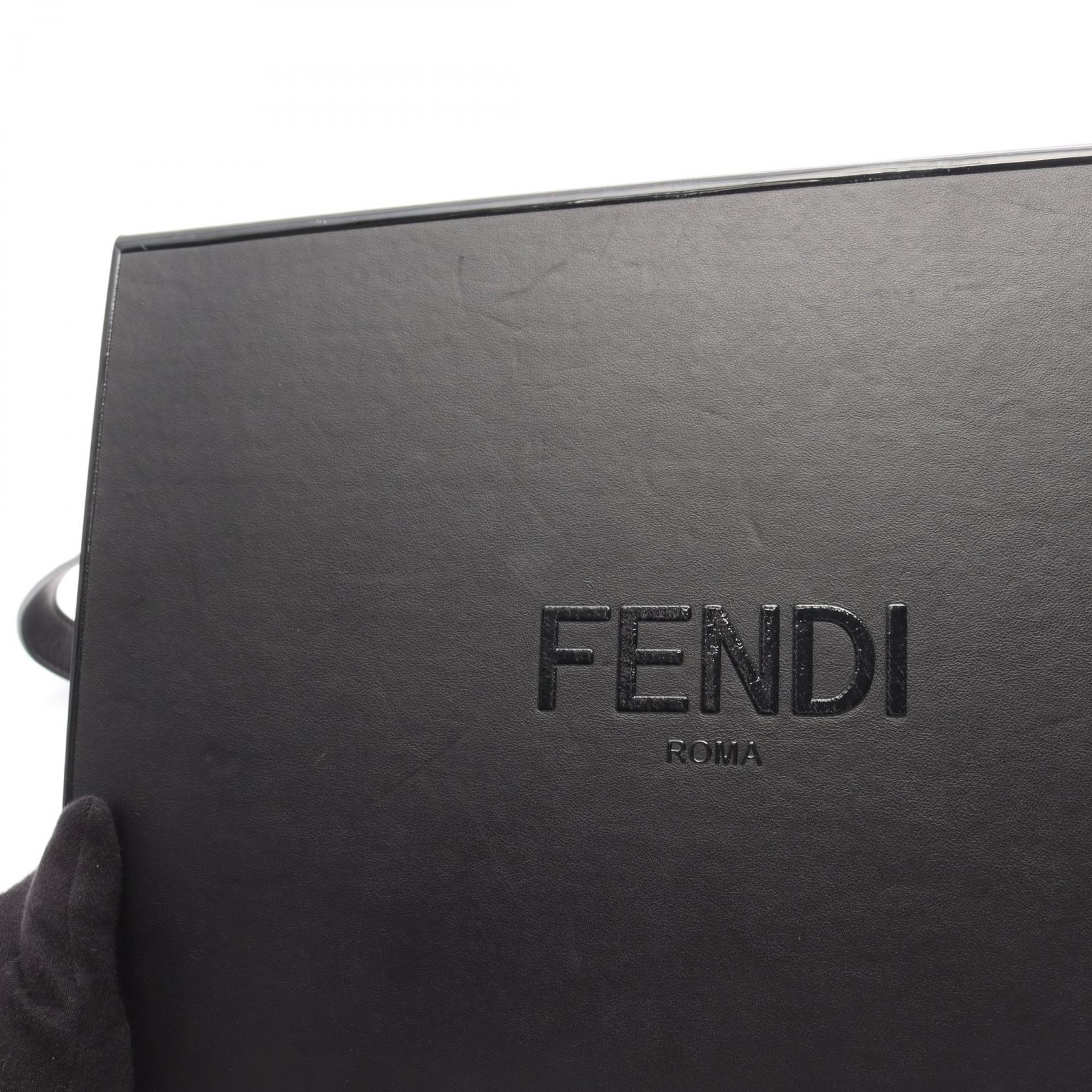 フェンディ Messenger Box Bag レザーショルダーバッグ