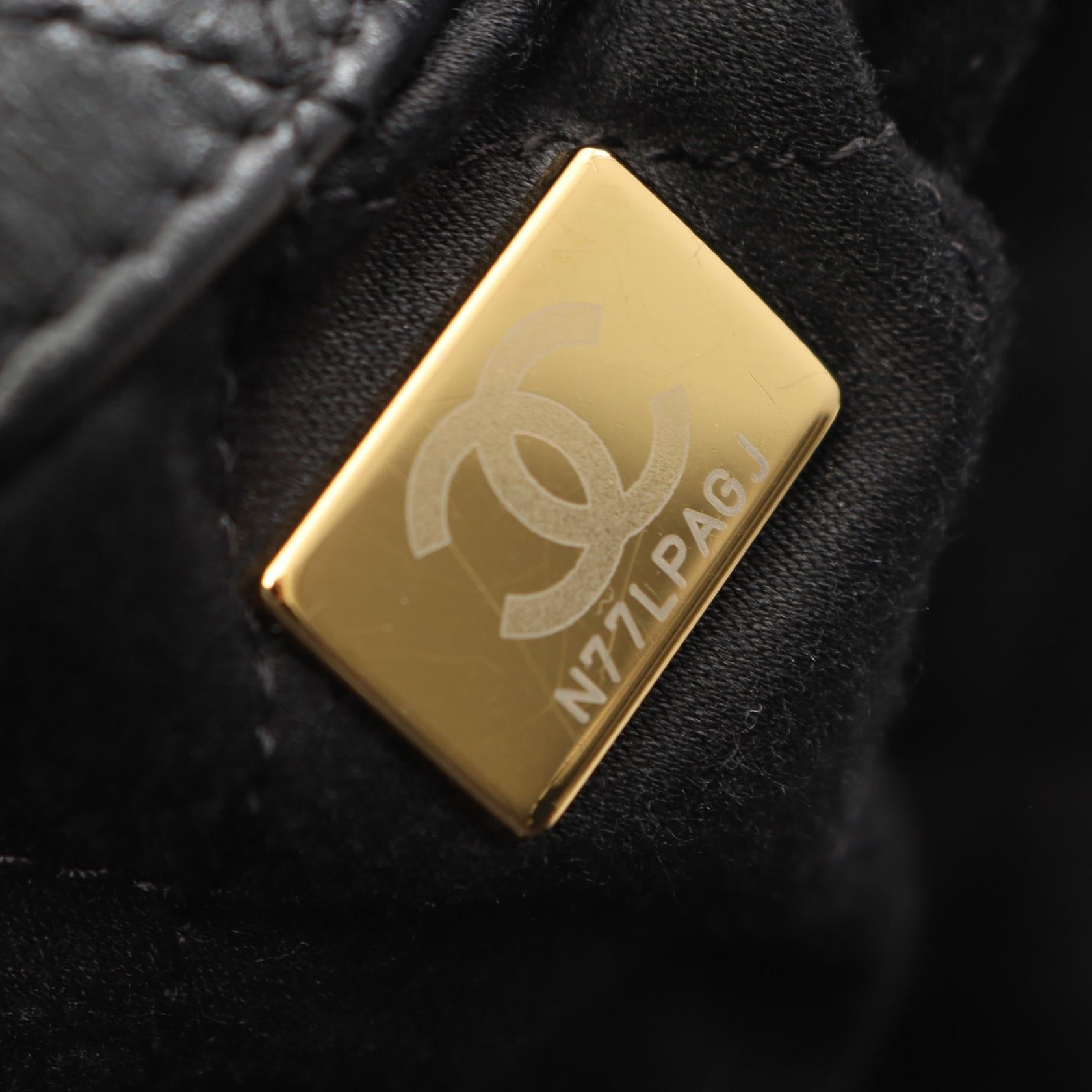 シャネル 22 レザーリュックサック