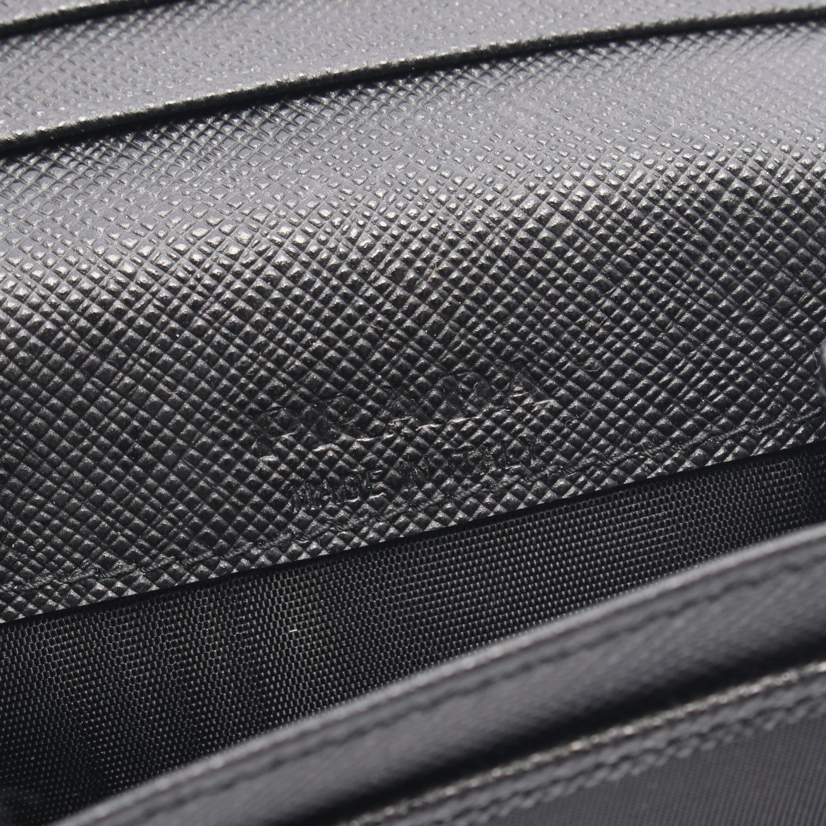 プラダ Re-Nylon レザー二つ折り財布