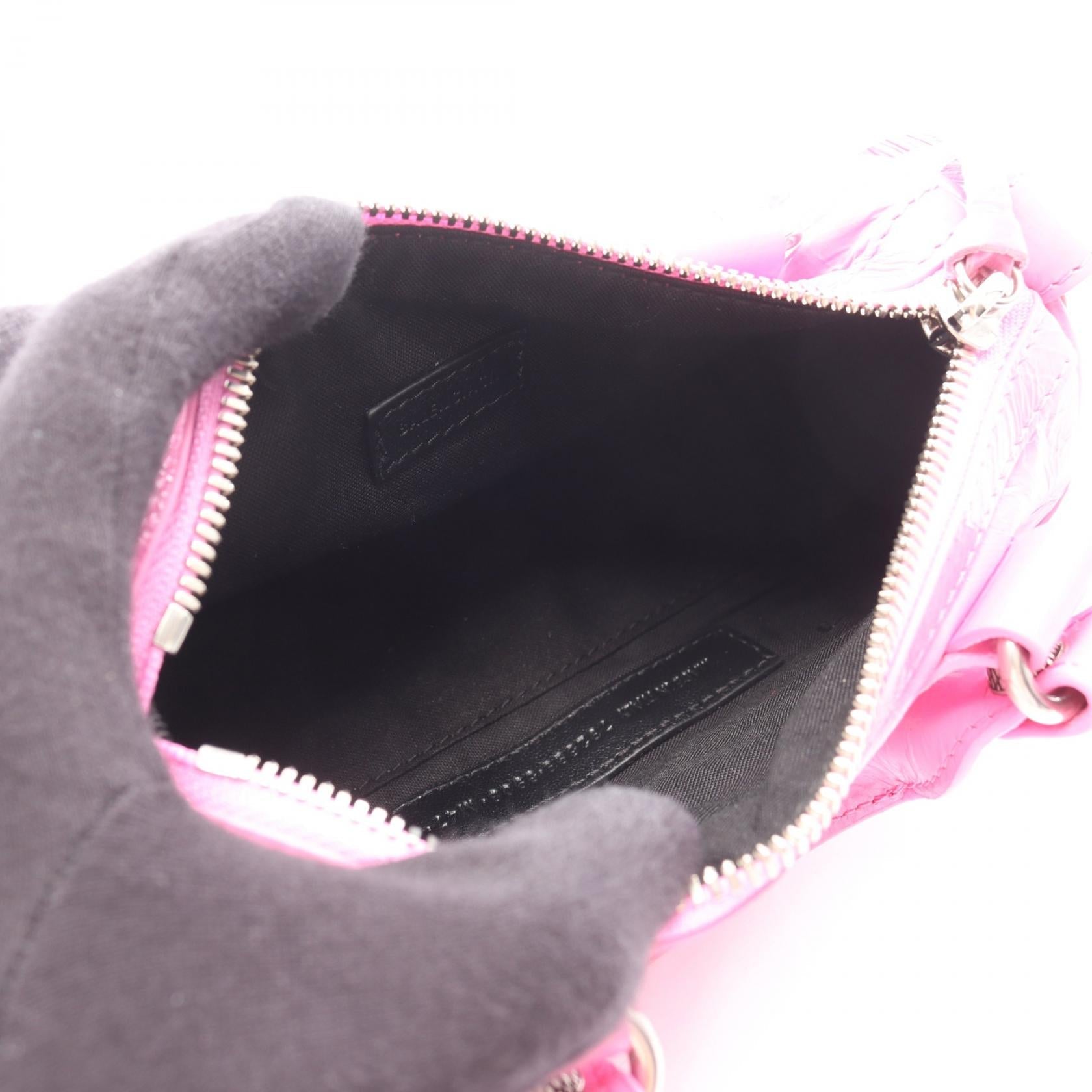 バレンシアガ ルカゴール ナノダッフル レザー ハンドバッグ