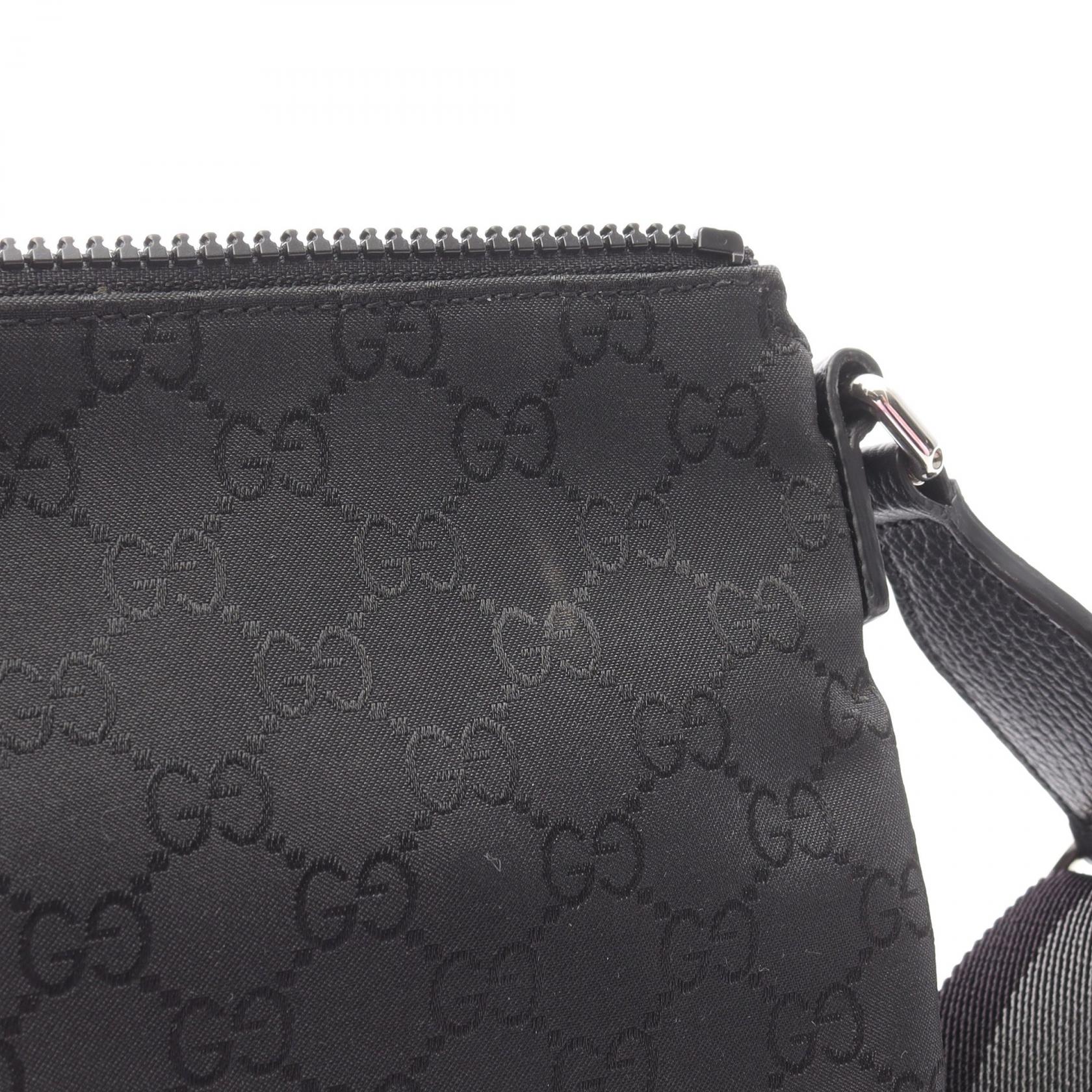 グッチ GGナイロンレザーショルダーバッグ