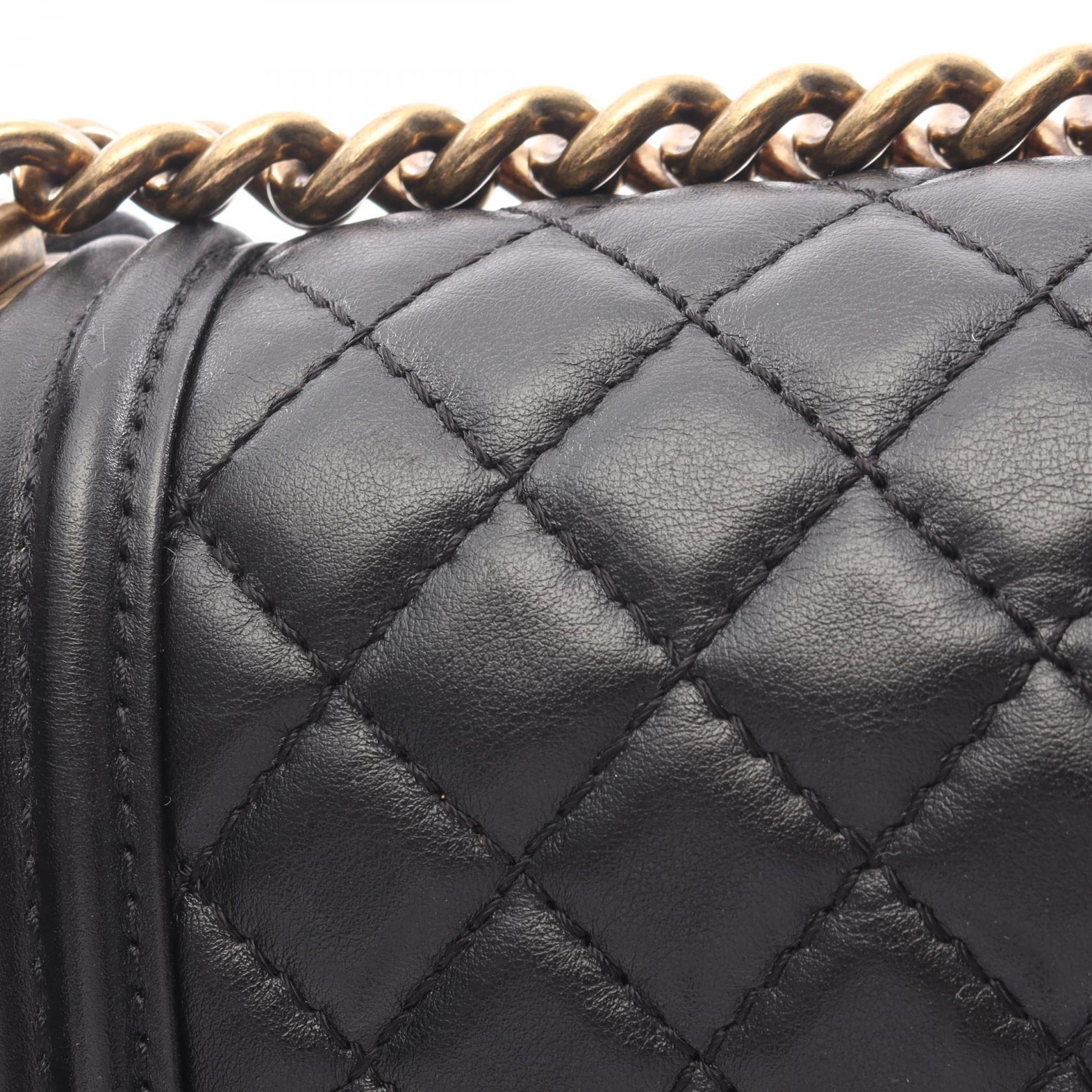 シャネル ボーイシャネル レザーショルダーバッグ