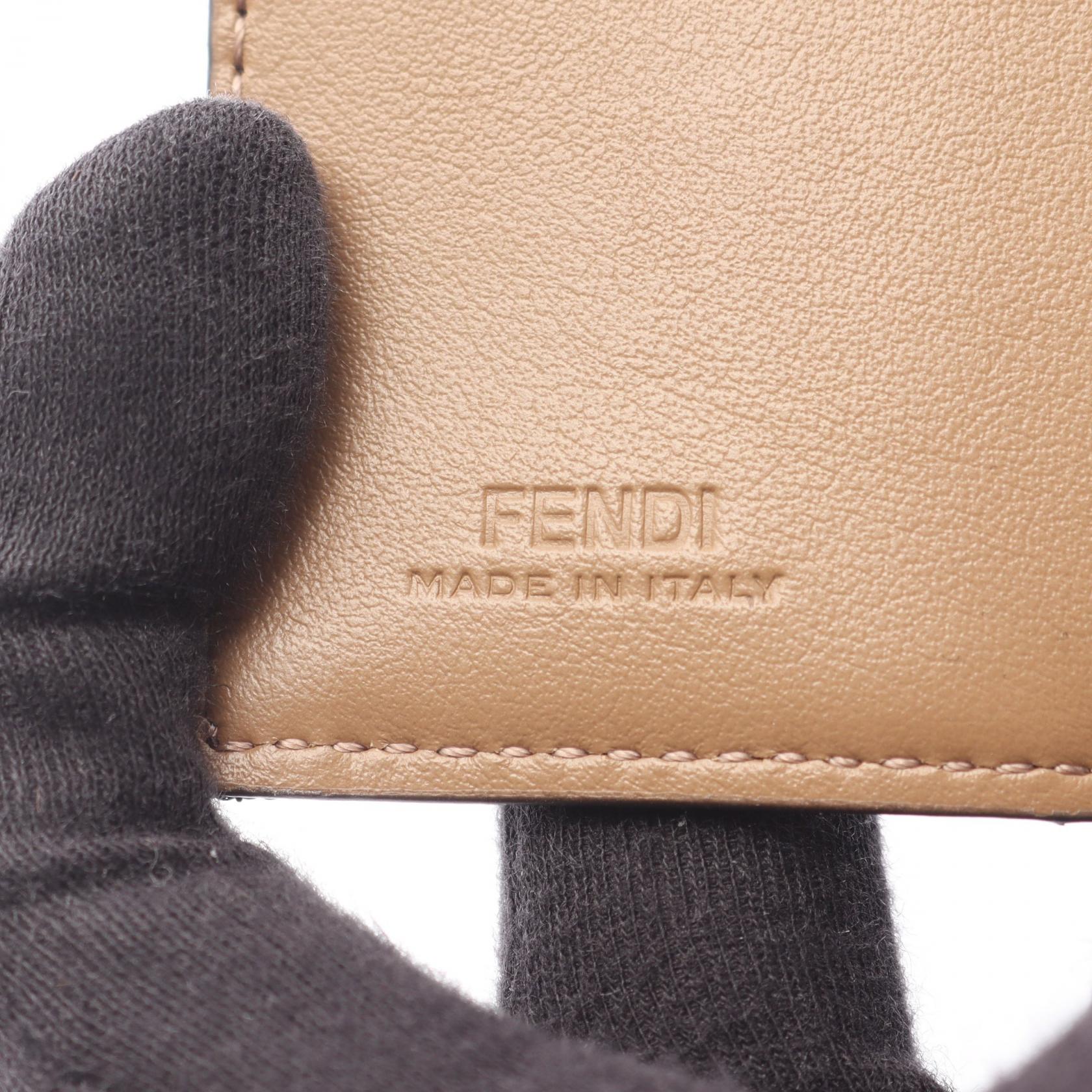 フェンディ バゲット キャンバス三つ折り財布