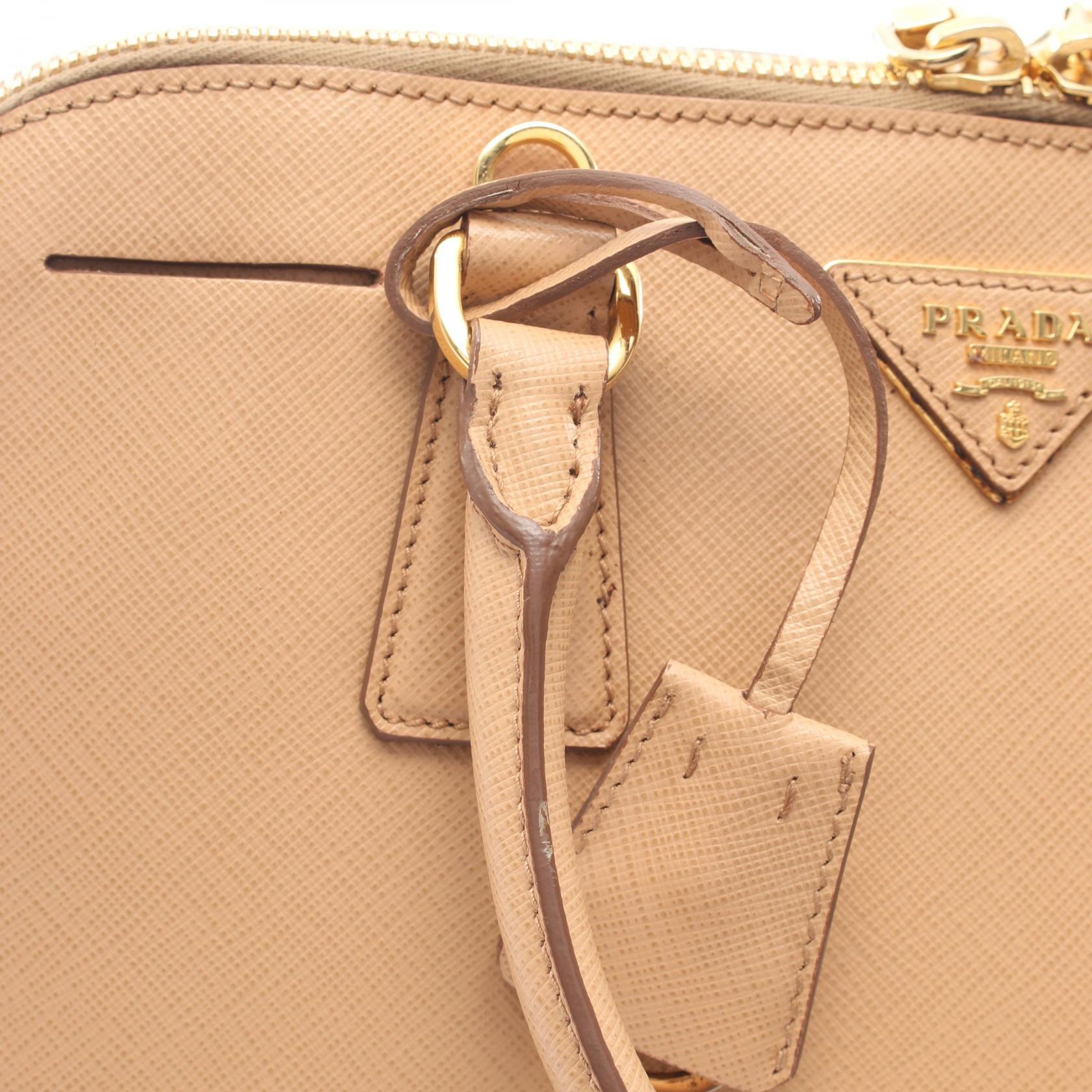 プラダ SAFFIANO LUX ハンドバッグ