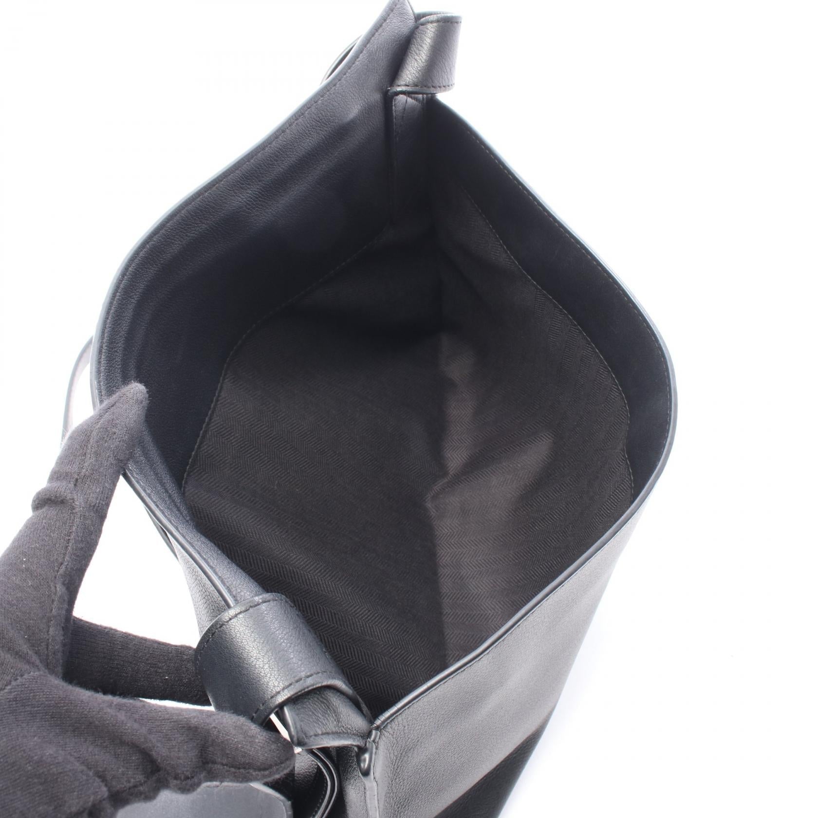 ロエベ T MESSENGER レザーショルダーバッグ
