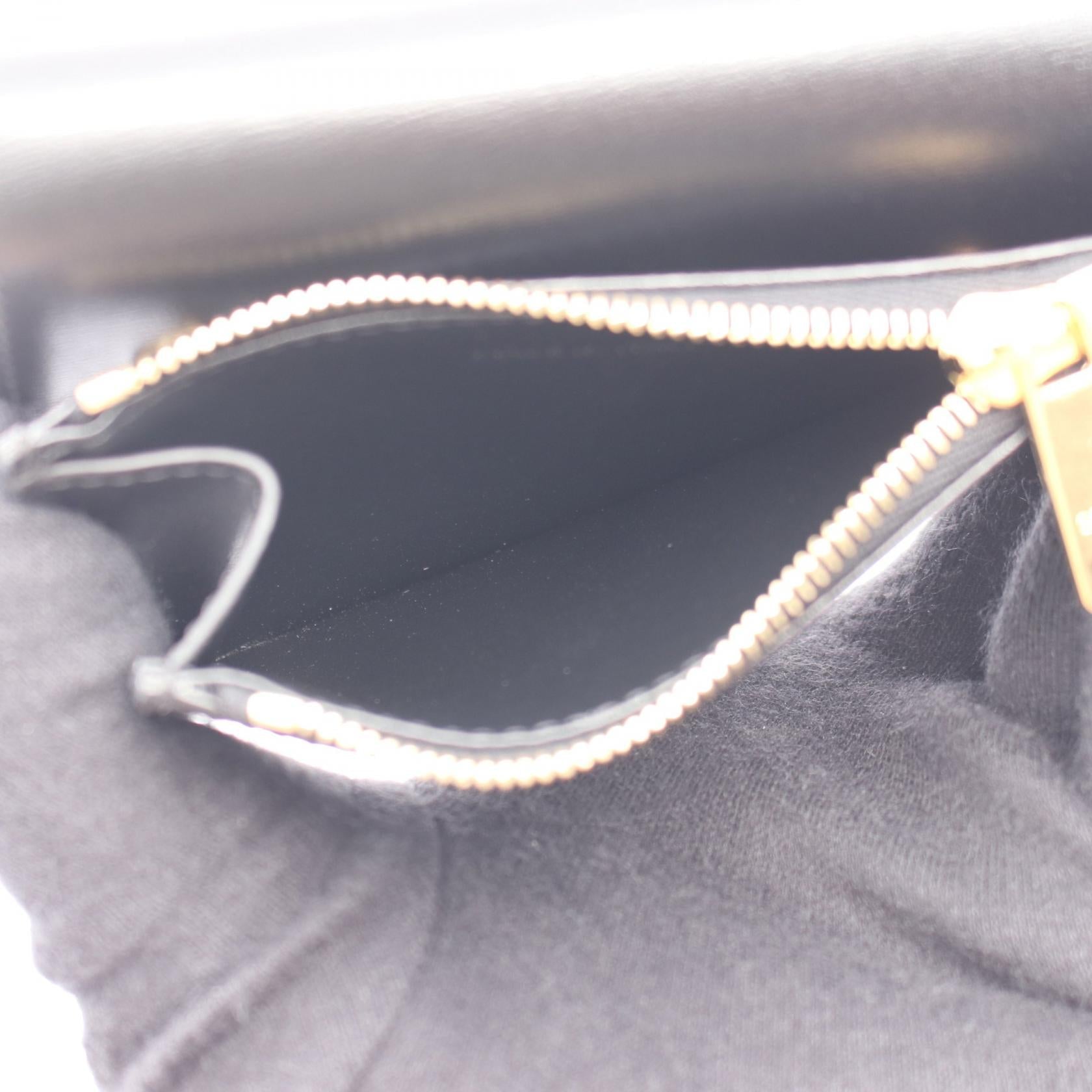 セリーヌ コンパクトウォレット トリオンフ レザー三つ折り財布