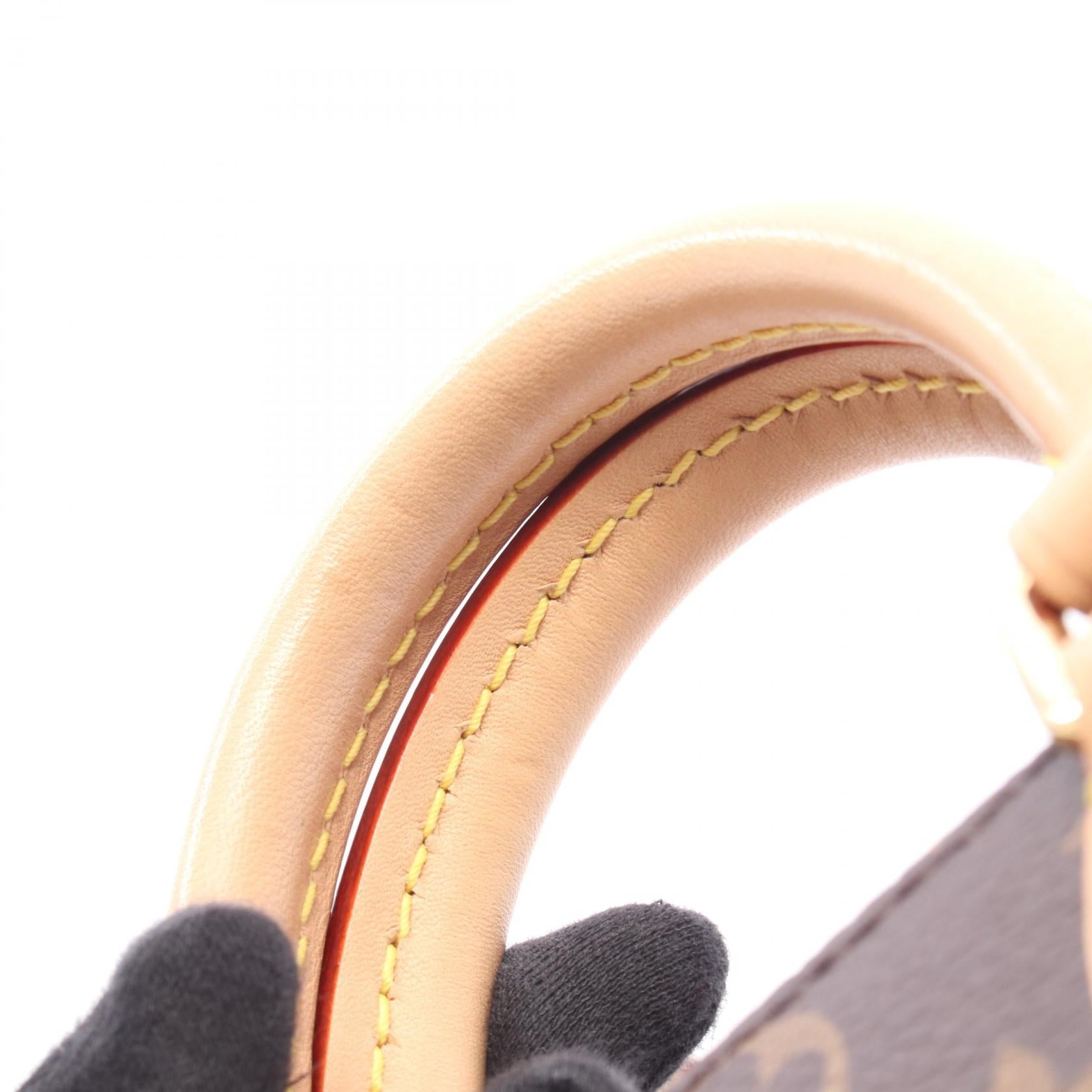 ルイヴィトン LV × TM オンザゴー BB モノグラム ハンドバッグ