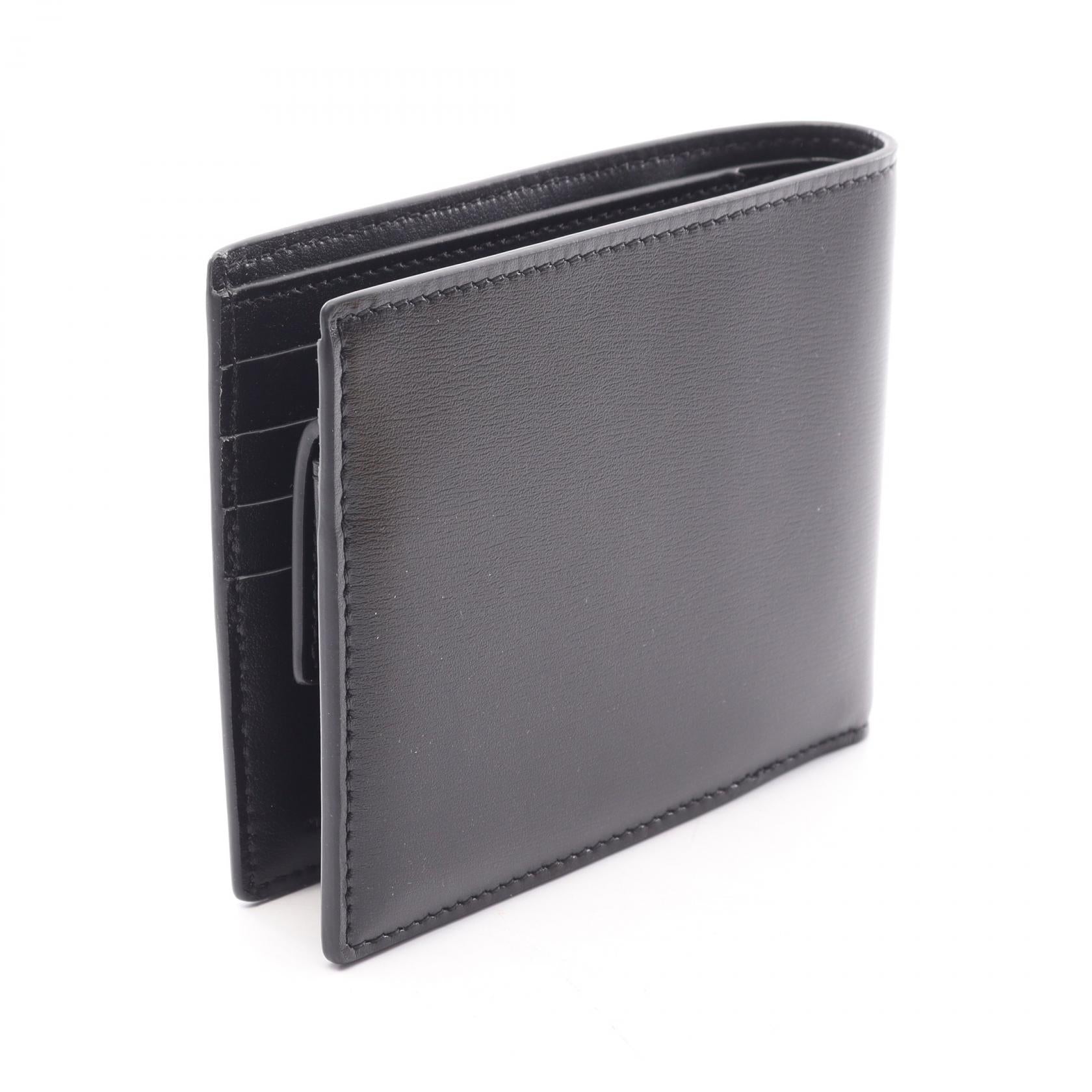 フェンディ Squared FF レザー二つ折り財布