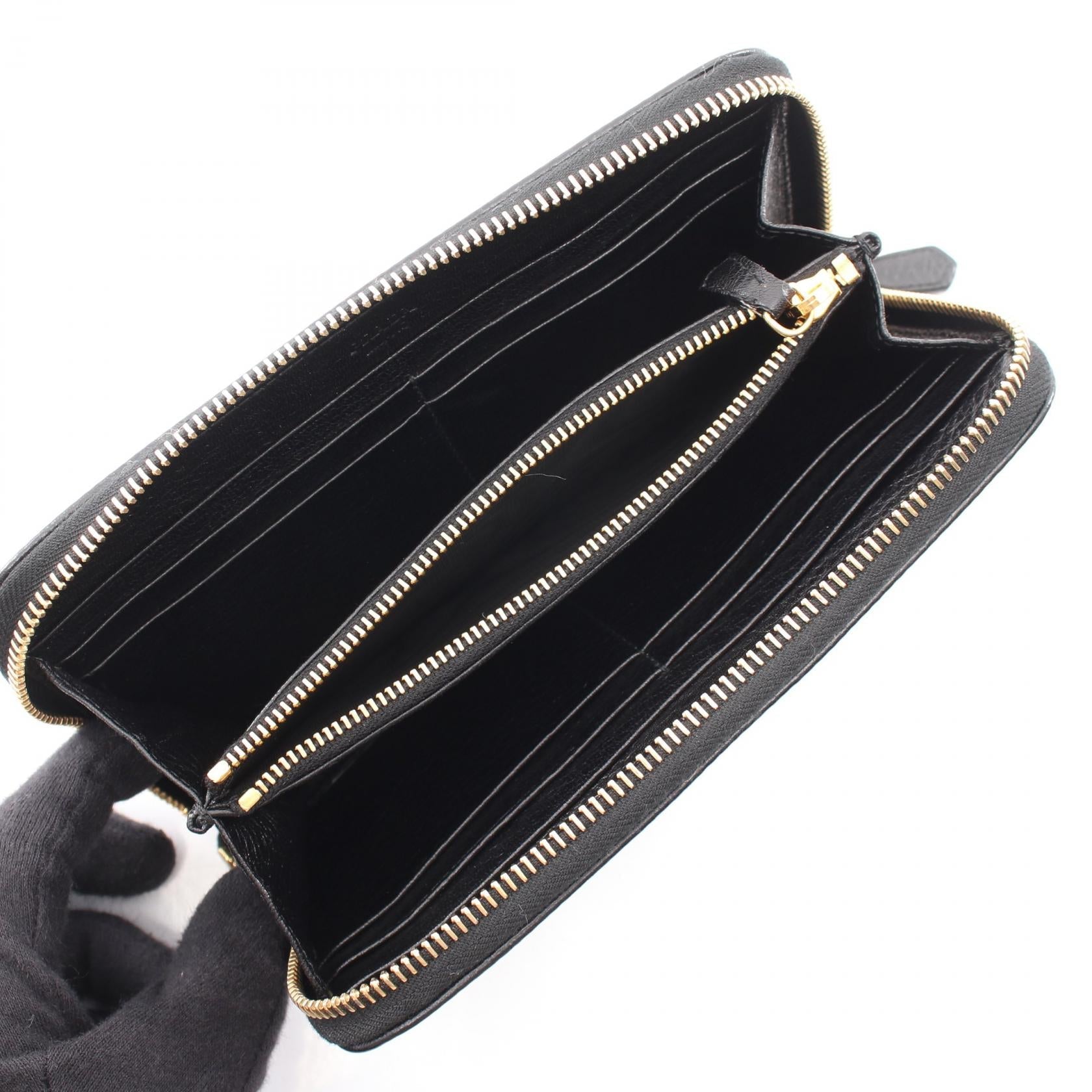 プラダ CERVO ANTIC MET レザー長財布