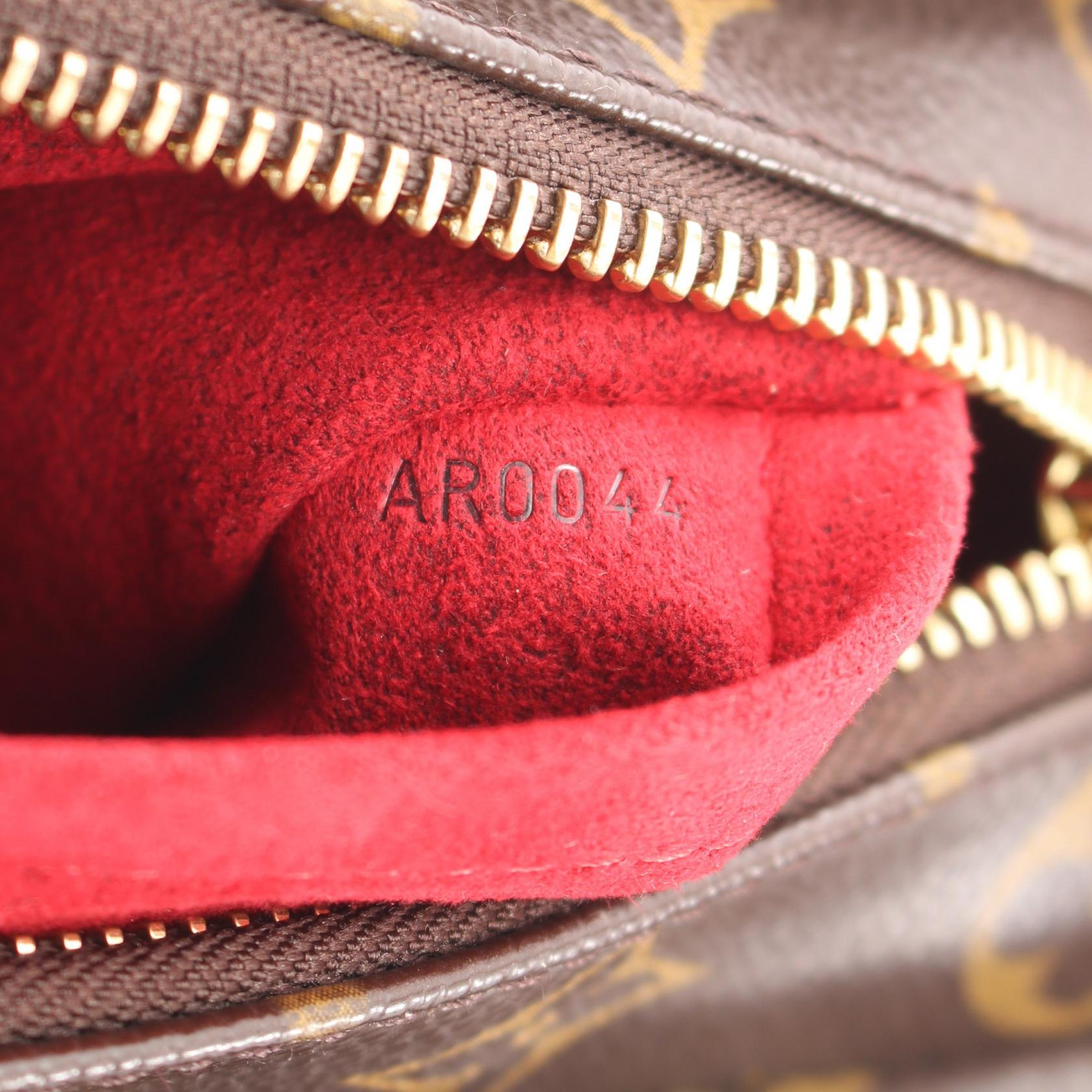 ルイヴィトン ヴィバシテMM モノグラム ショルダーバッグ