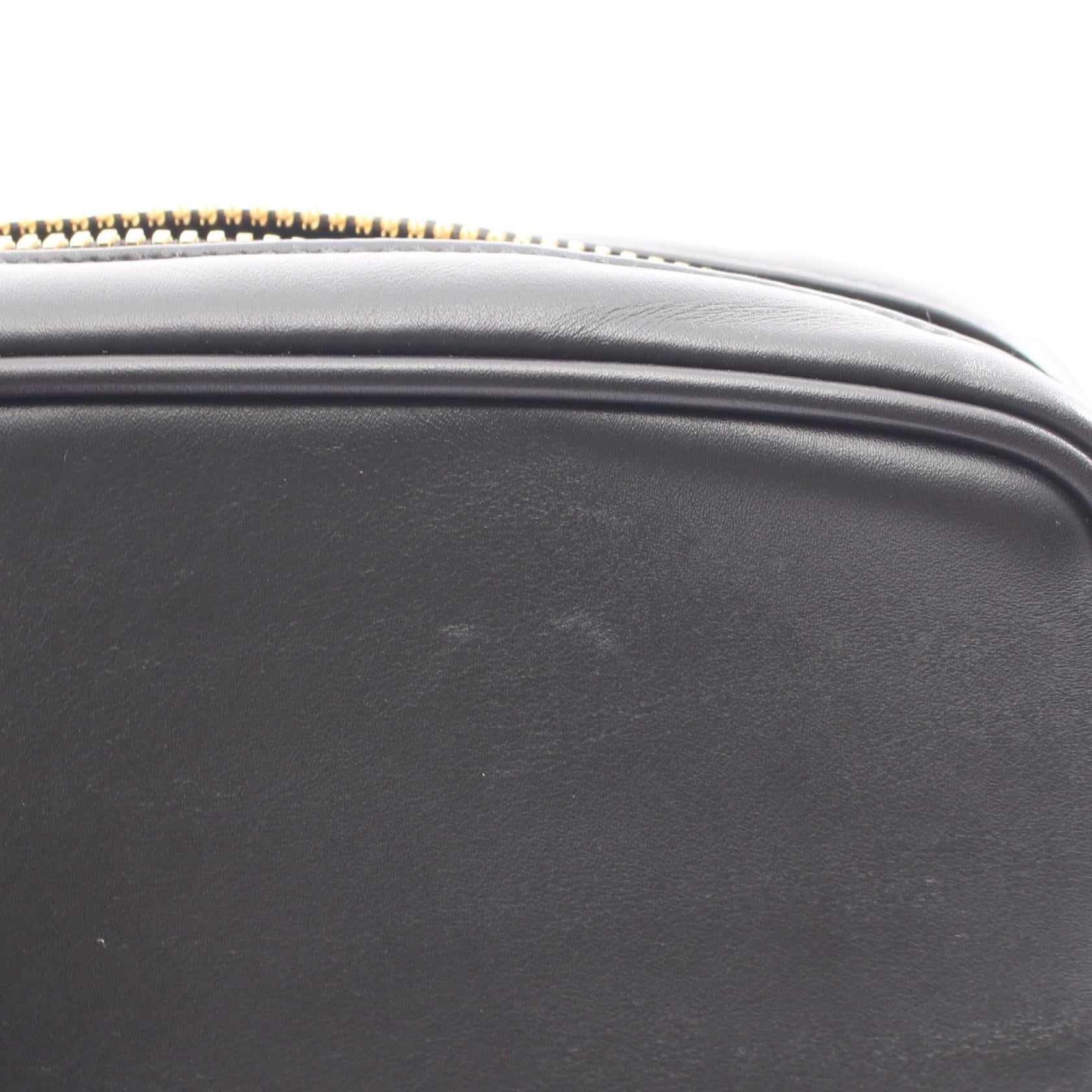 ミュウミュウ SAFTY PADDED レザーショルダーバッグ