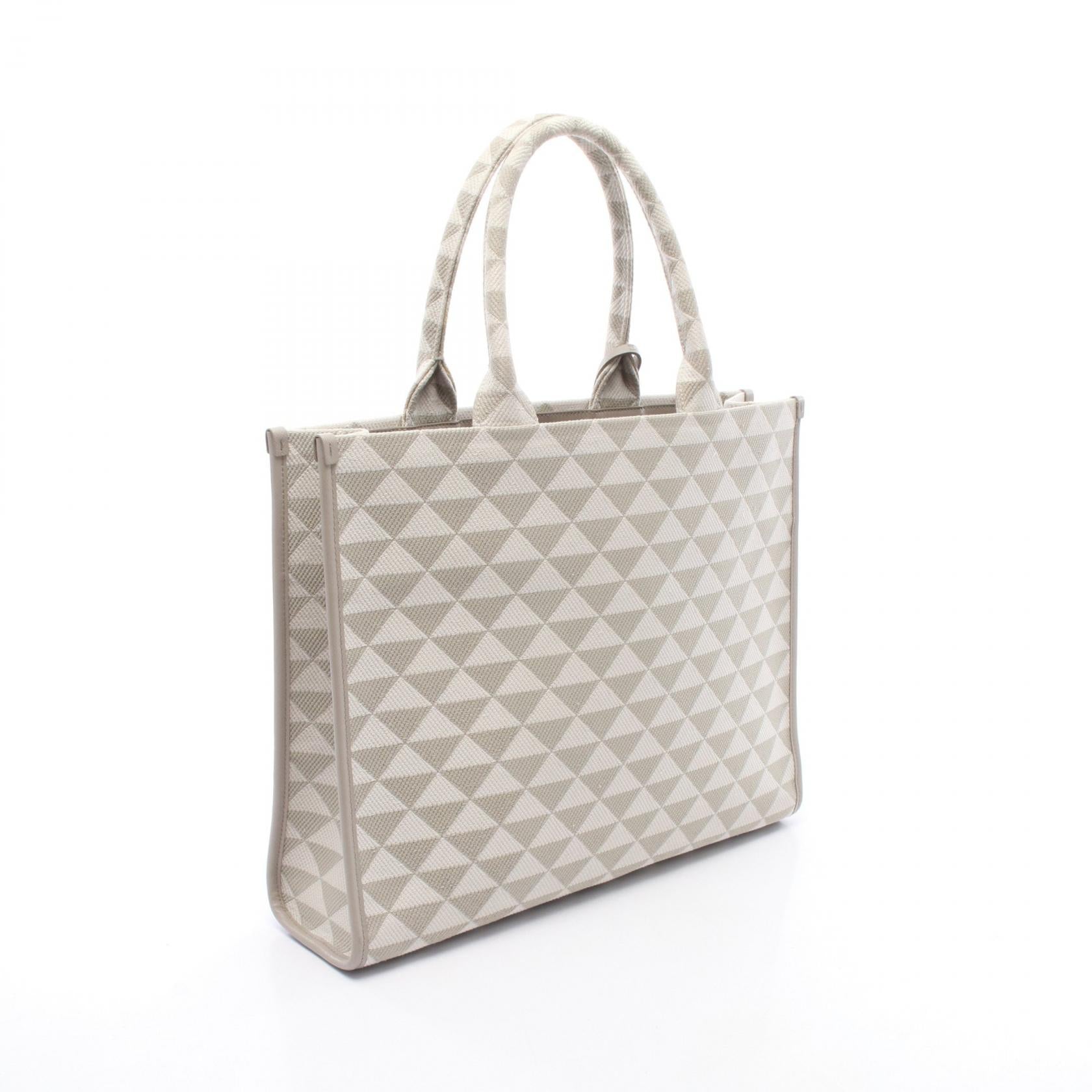 プラダ TRIANGOLO JACQUARD シンボルエンブロイダリー キャンバストートバッグ