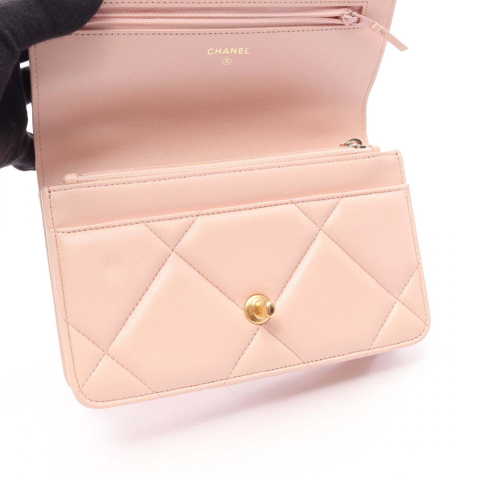シャネル CHANEL19 ラムスキン 2wayショルダーバッグ