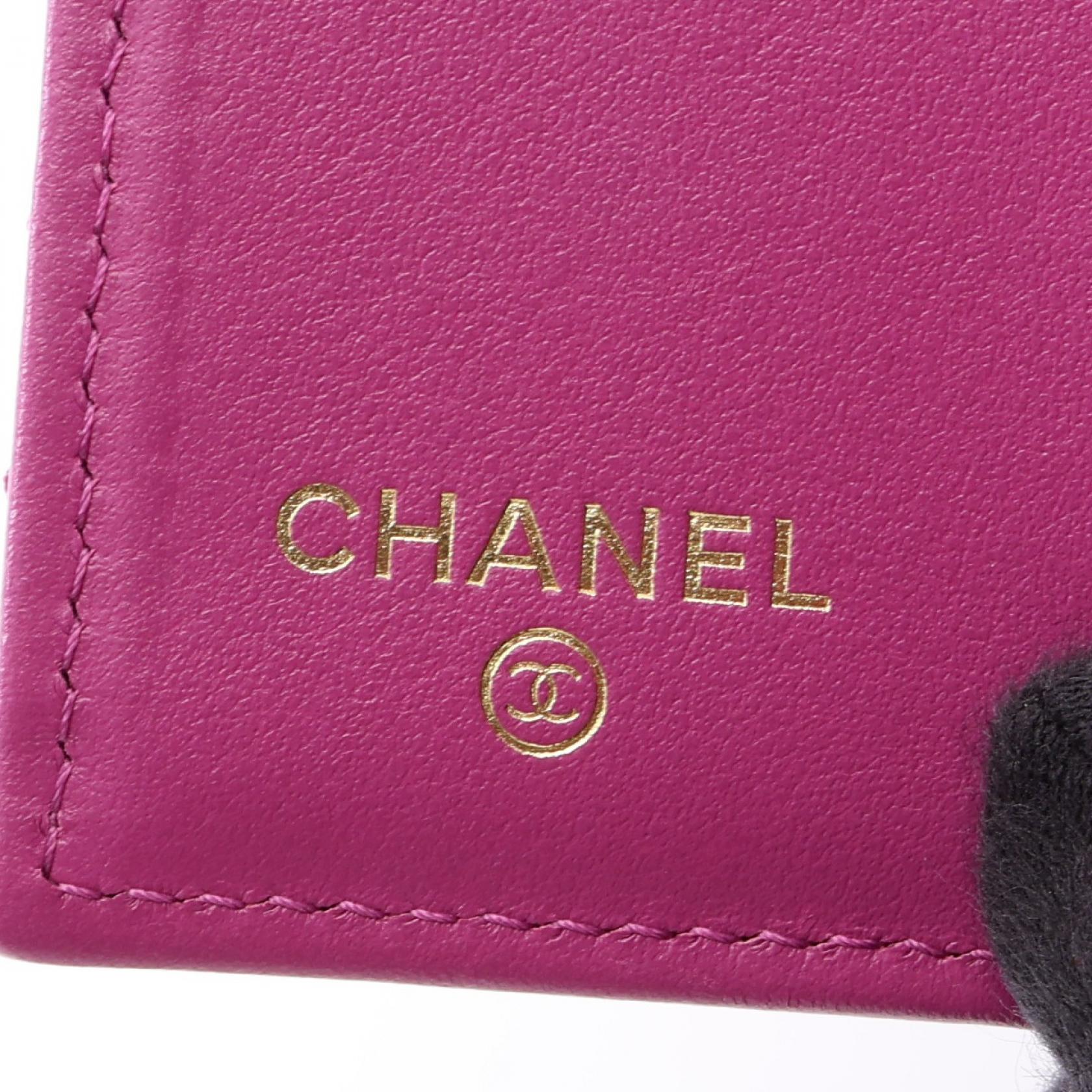 シャネル クラシック スモールフラップウォレット キャビアスキン 三つ折り財布