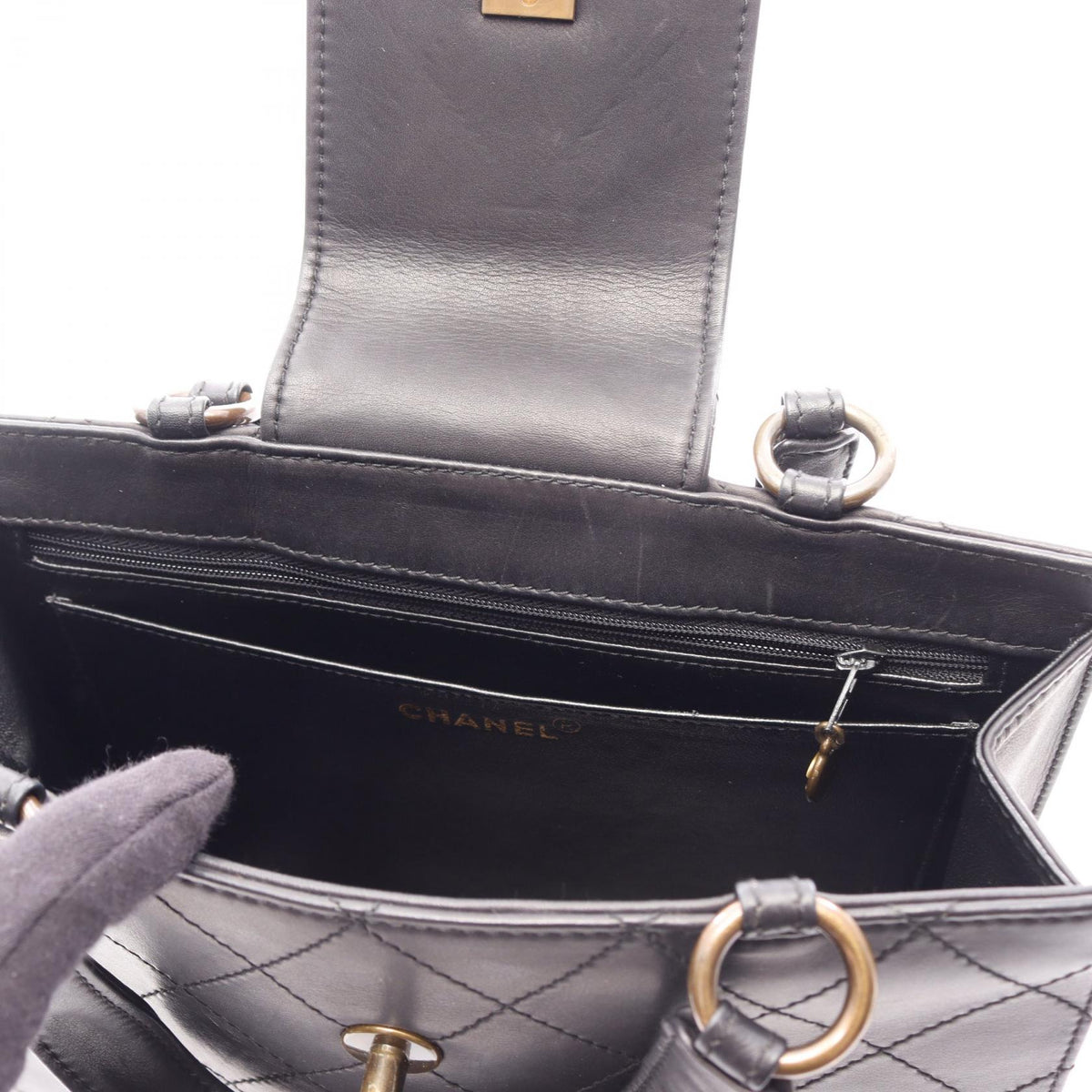 シャネル マトラッセ レザー ハンドバッグ