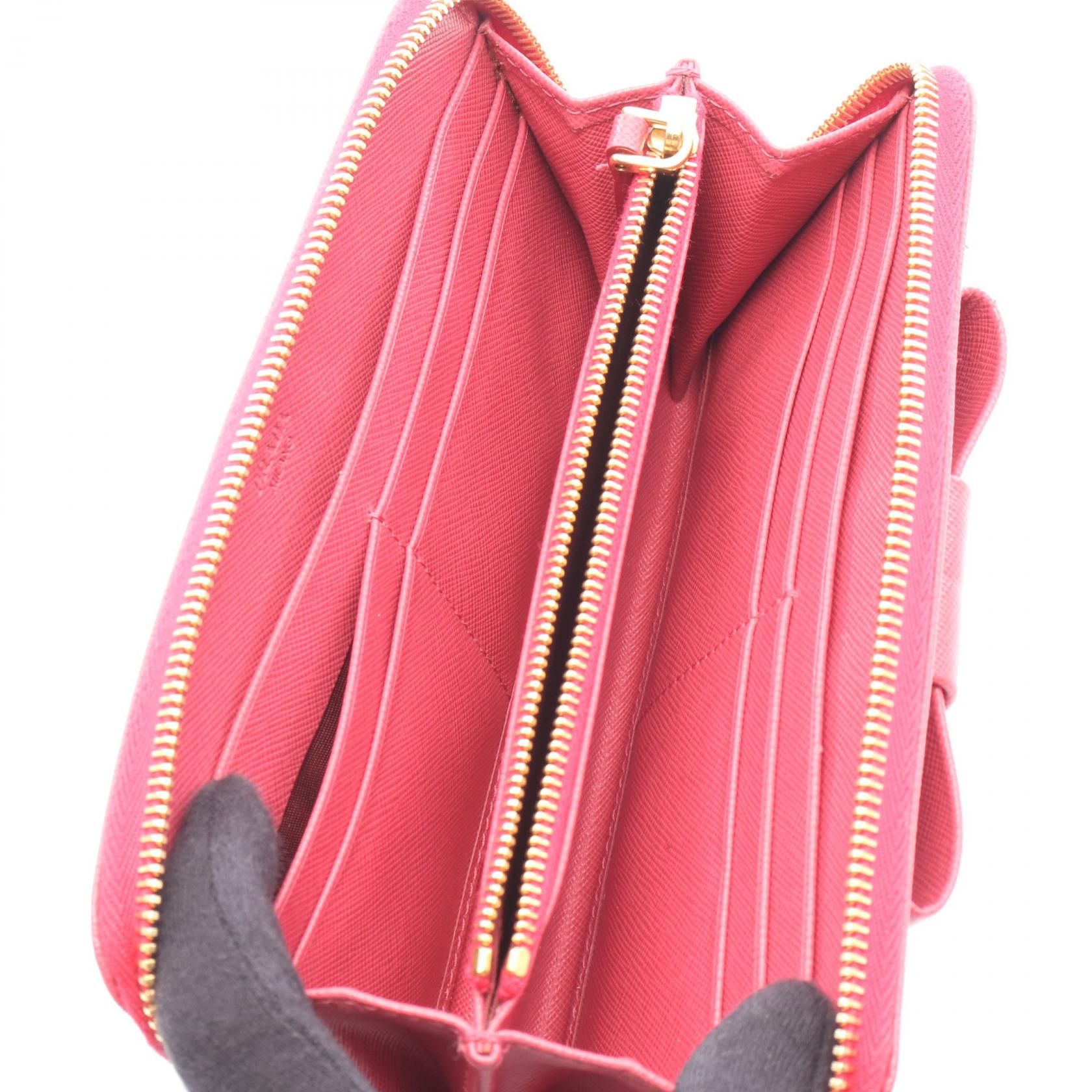 プラダ レザー長財布