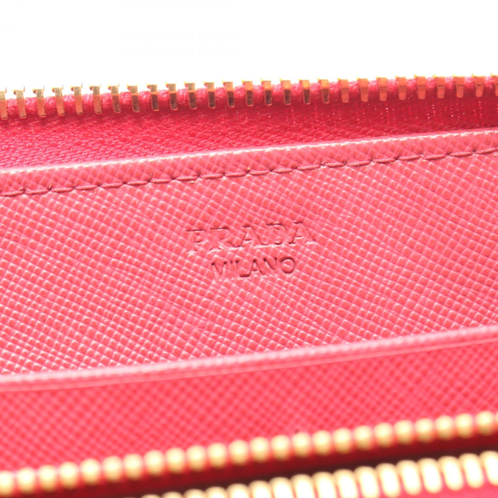 プラダ レザー長財布