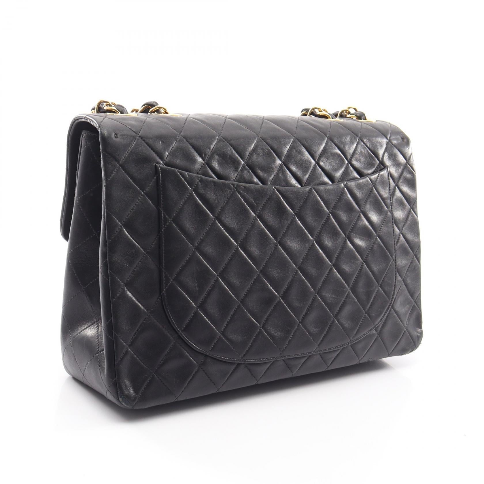 シャネル デカマトラッセ ラムスキン ショルダーバッグ