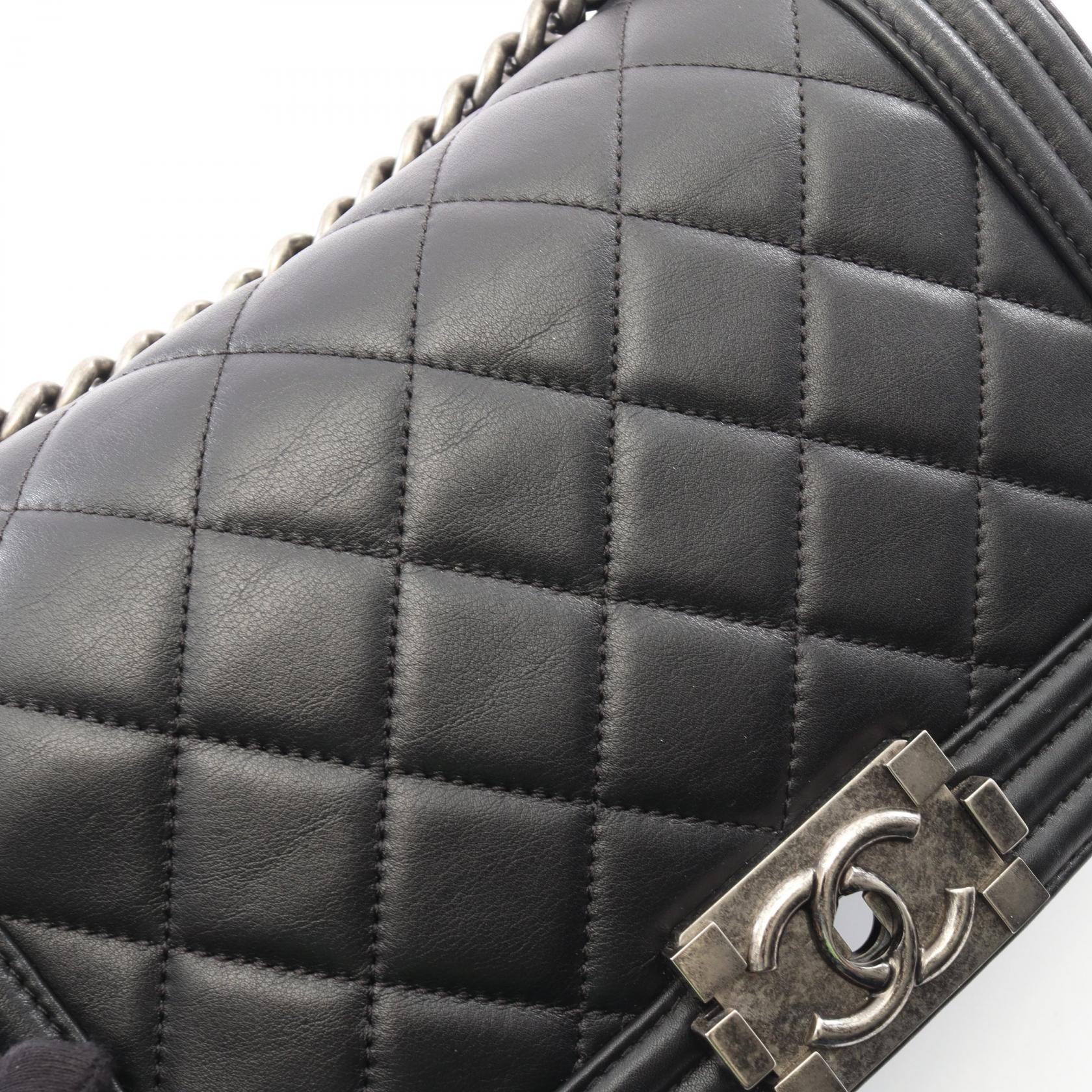 シャネル ボーイシャネル ラムスキン ショルダーバッグ