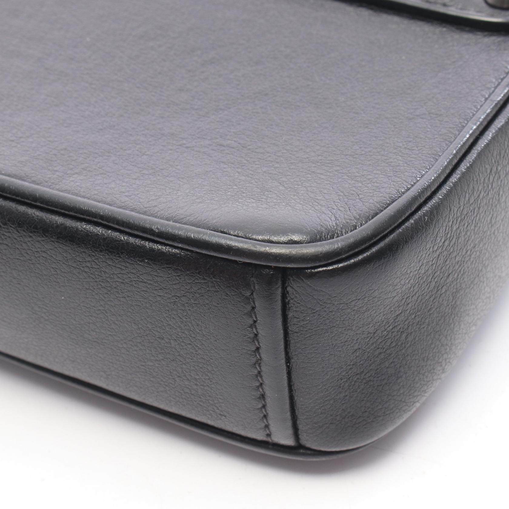 プラダ GLACE CALF レザーショルダーバッグ