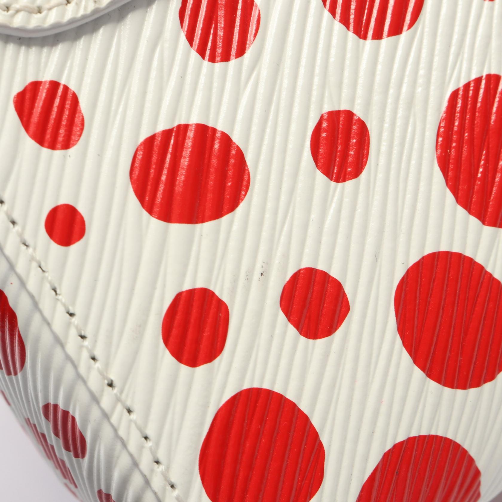 ルイヴィトン LV × YK ツイストPM エピ ショルダーバッグ 限定