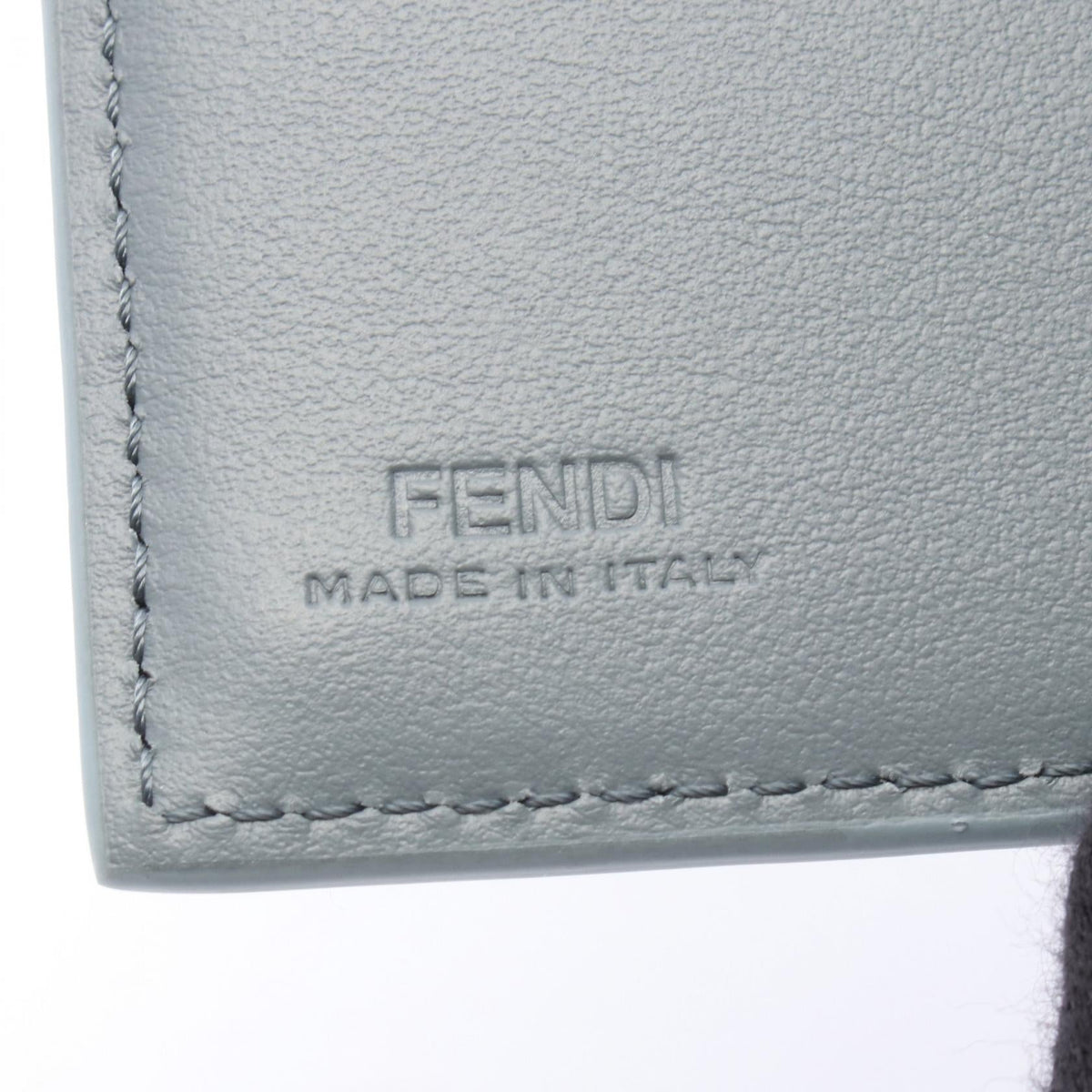 フェンディ FFダイヤモンド レザー三つ折り財布