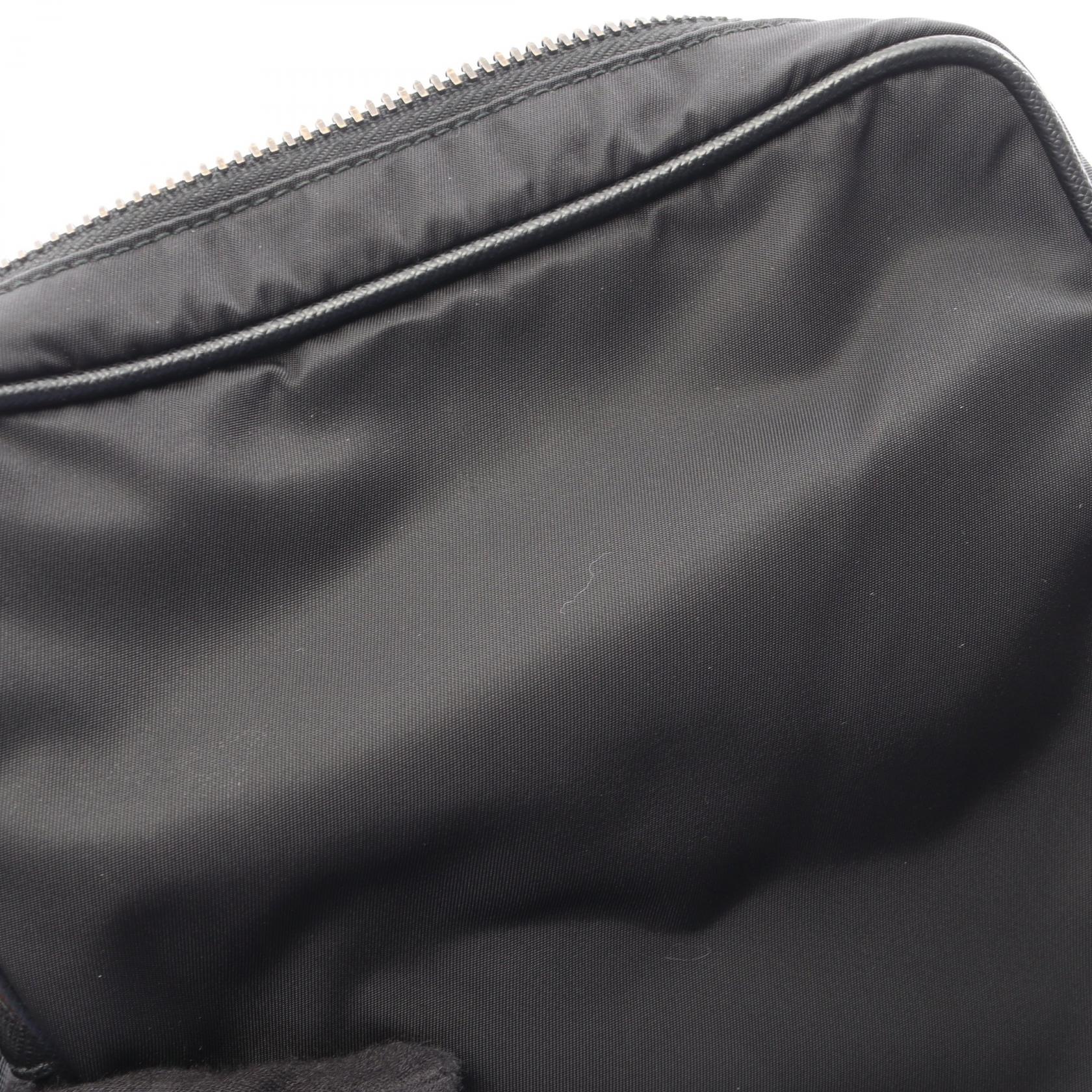 プラダ Re-Nylon ナイロン サフィアーノレザーショルダーバッグ
