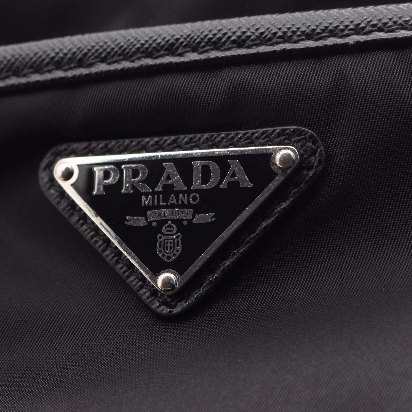 プラダ RE-NYLON TESSUTO SAFFIANO ナイロンレザーショルダーバッグ