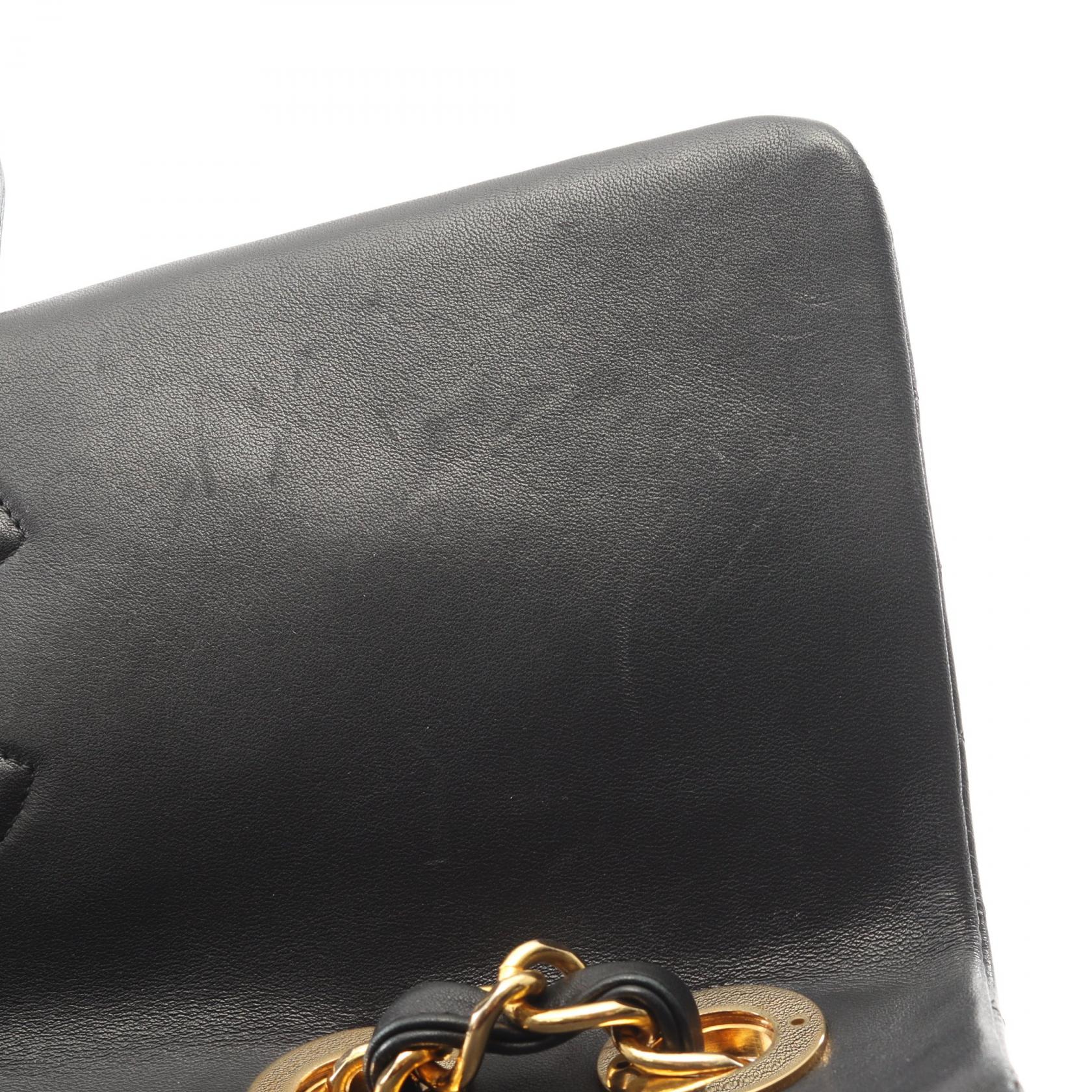シャネル ダイアナ ラムスキン ショルダーバッグ