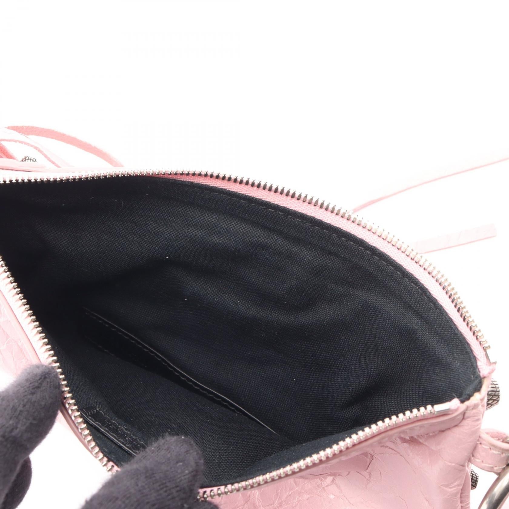 バレンシアガ LE CAGOLE レザークラッチバッグ